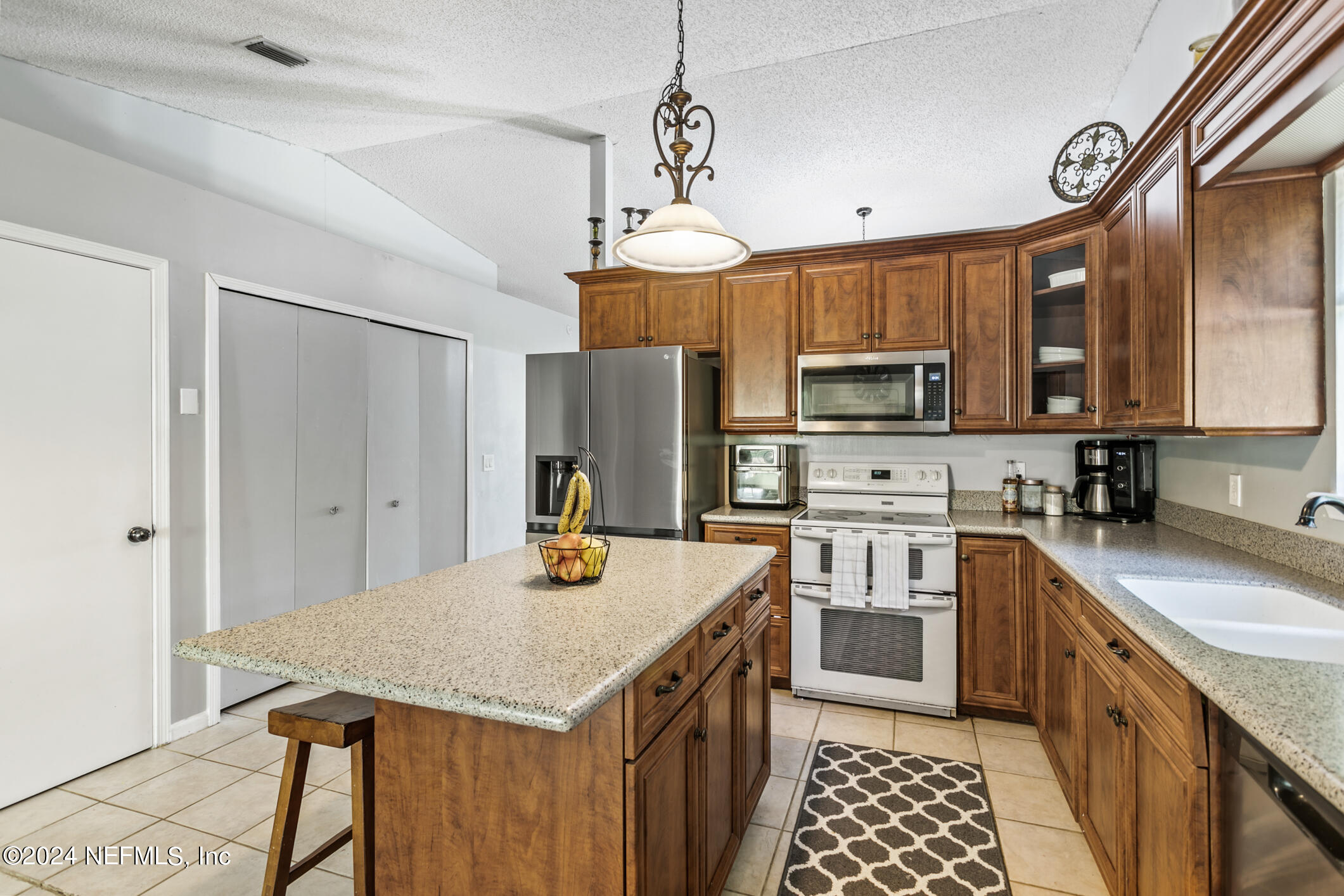 13225 CURRITUCK Drive N