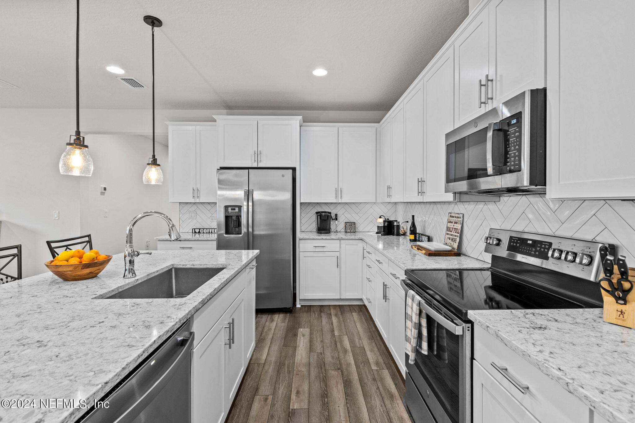 3524 BRADLEY CREEK Parkway