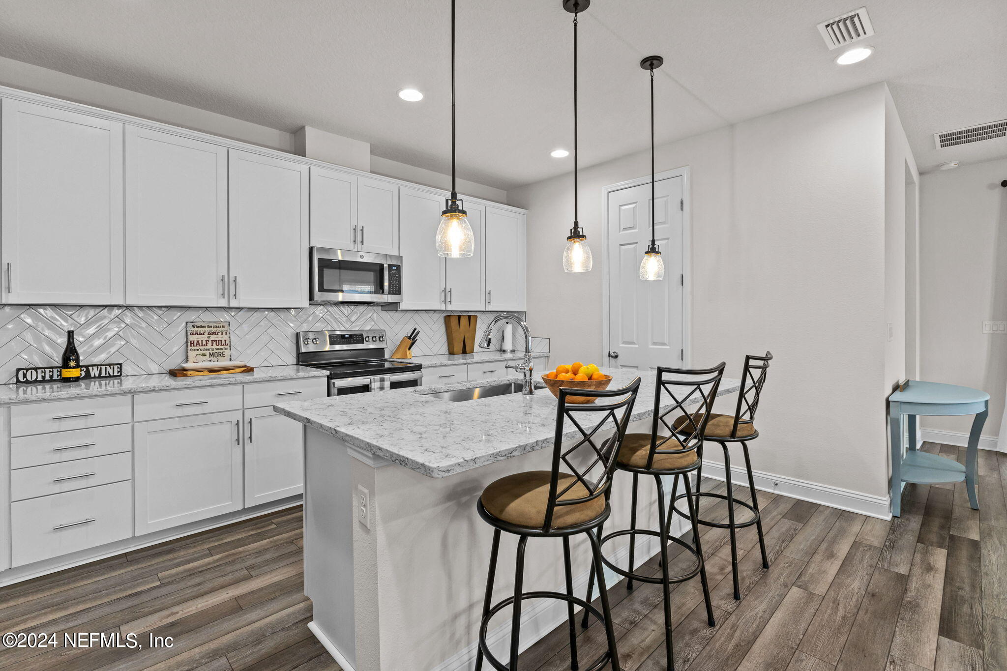 3524 BRADLEY CREEK Parkway