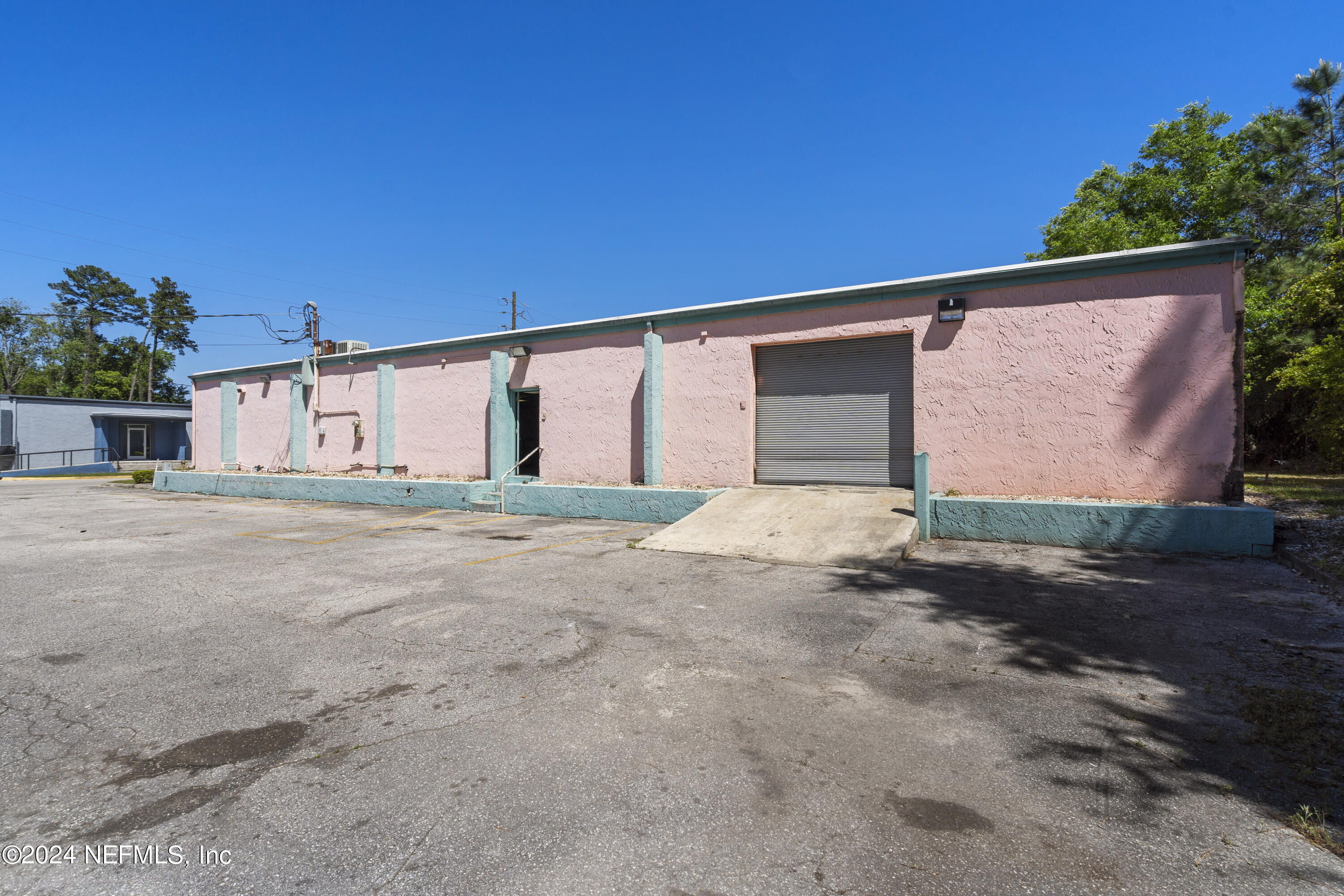 9840 INTERSTATE CENTER Drive