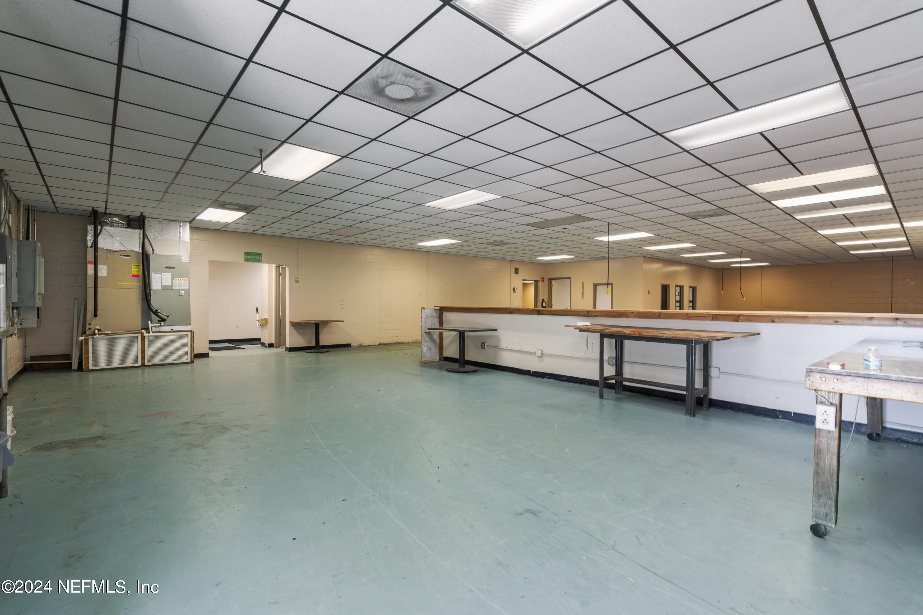 9840 INTERSTATE CENTER Drive