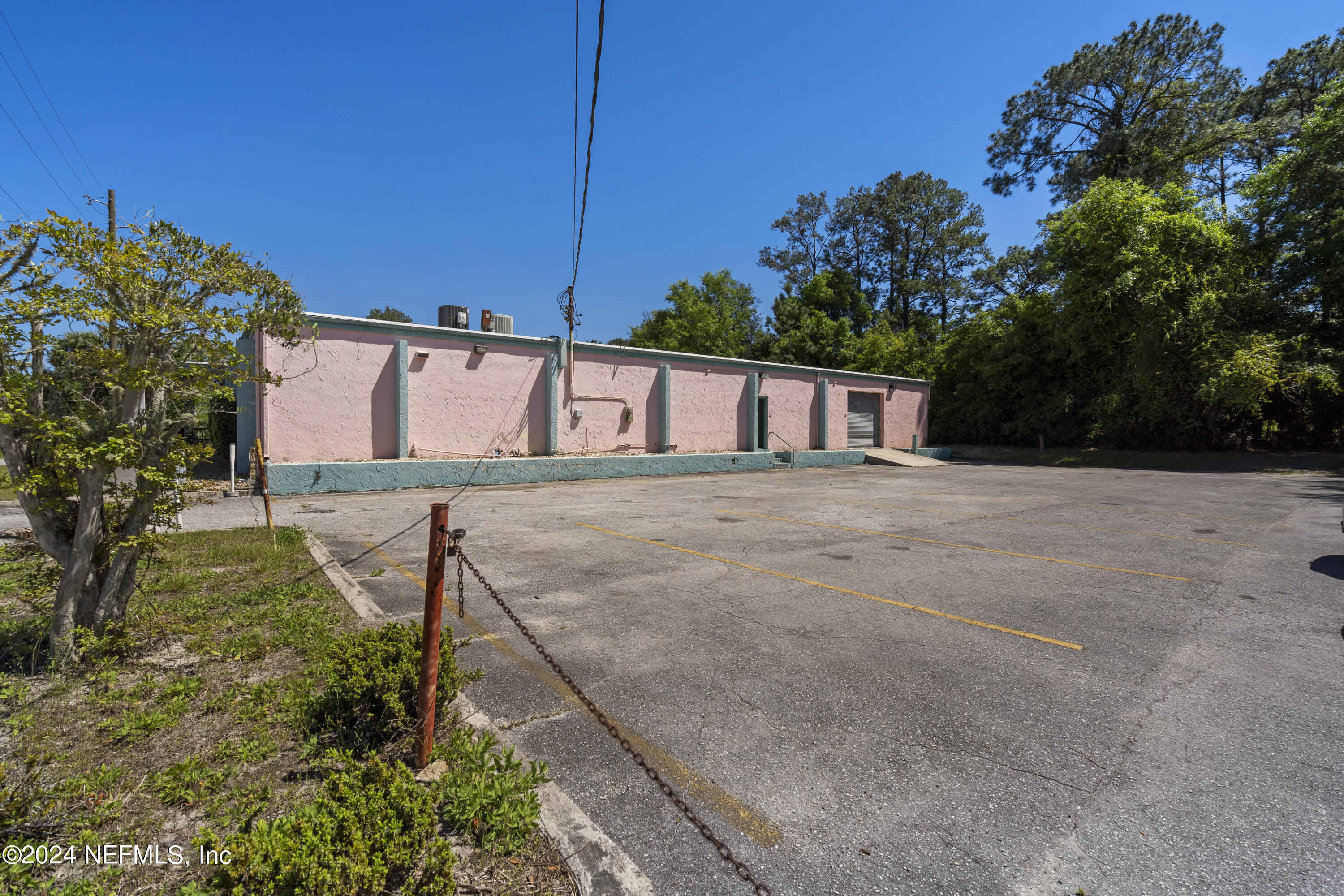 9840 INTERSTATE CENTER Drive