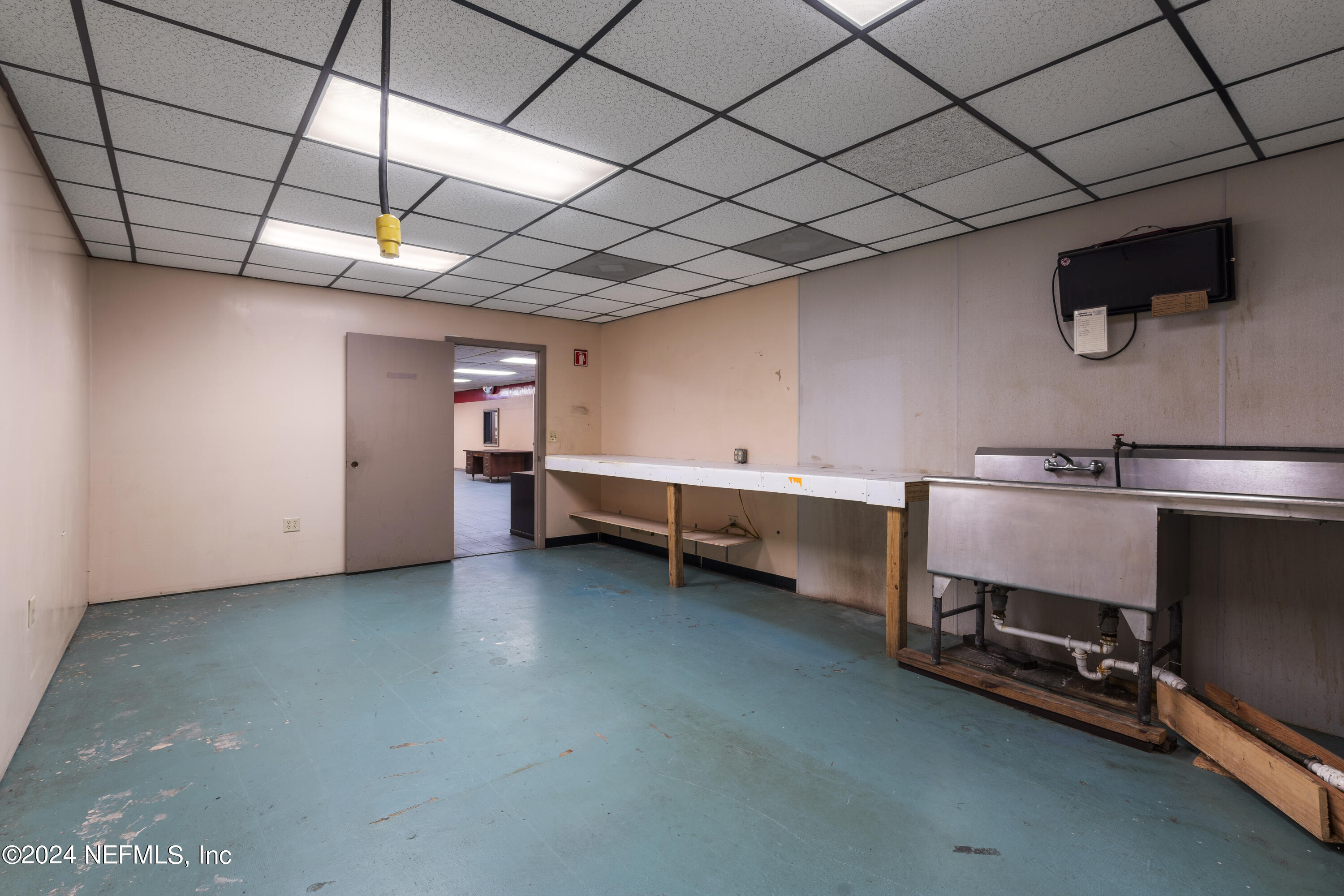 9840 INTERSTATE CENTER Drive