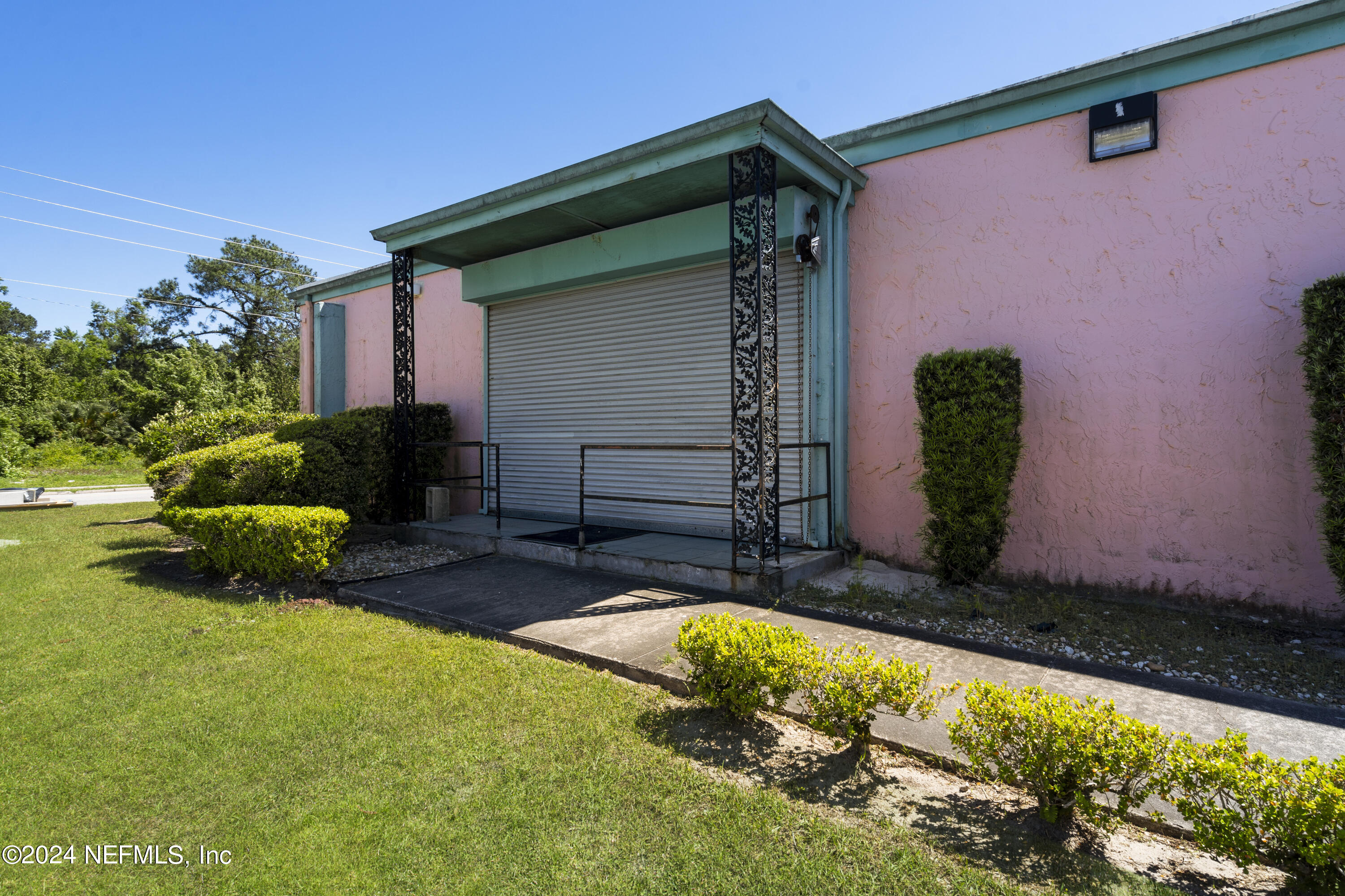 9840 INTERSTATE CENTER Drive