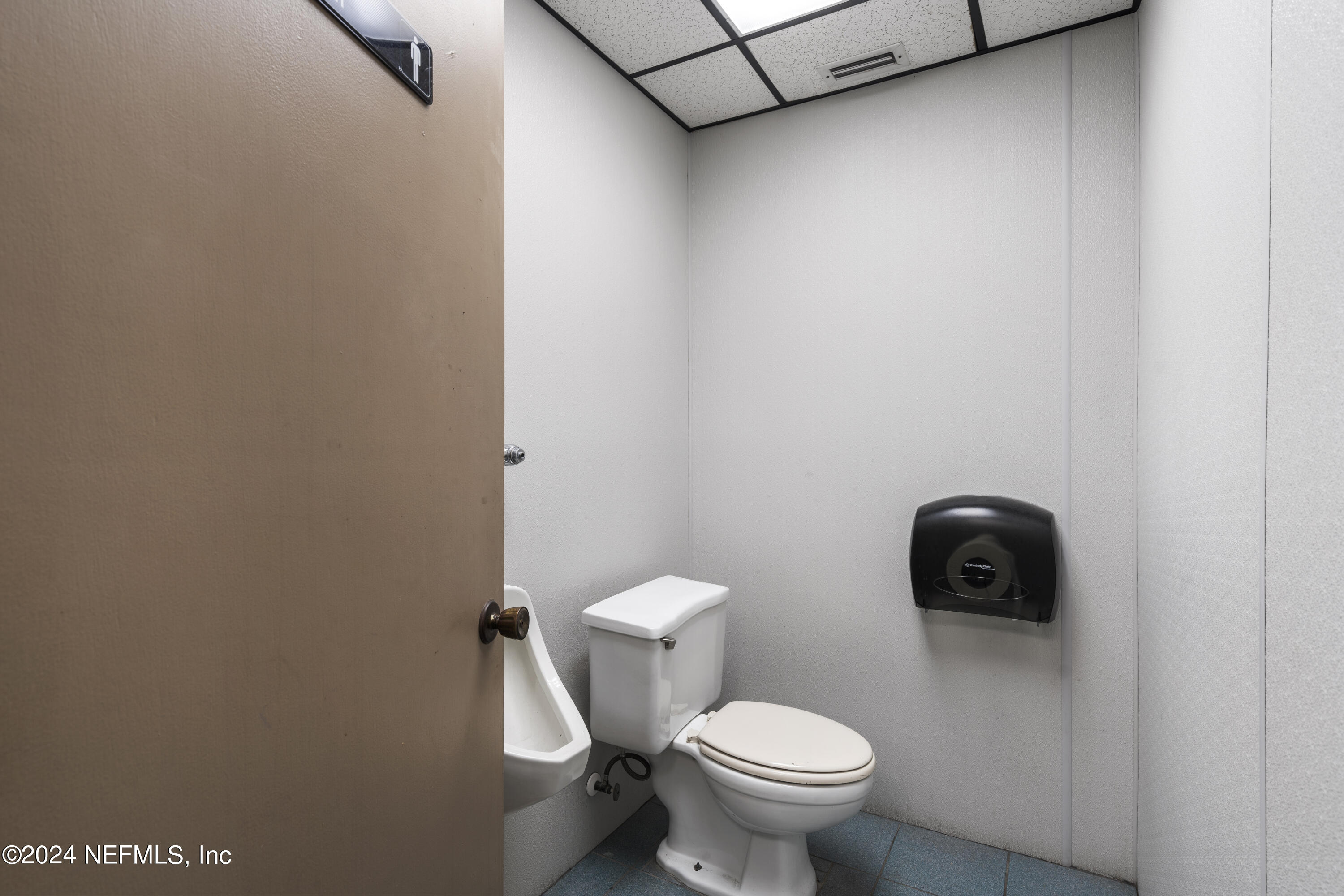 9840 INTERSTATE CENTER Drive