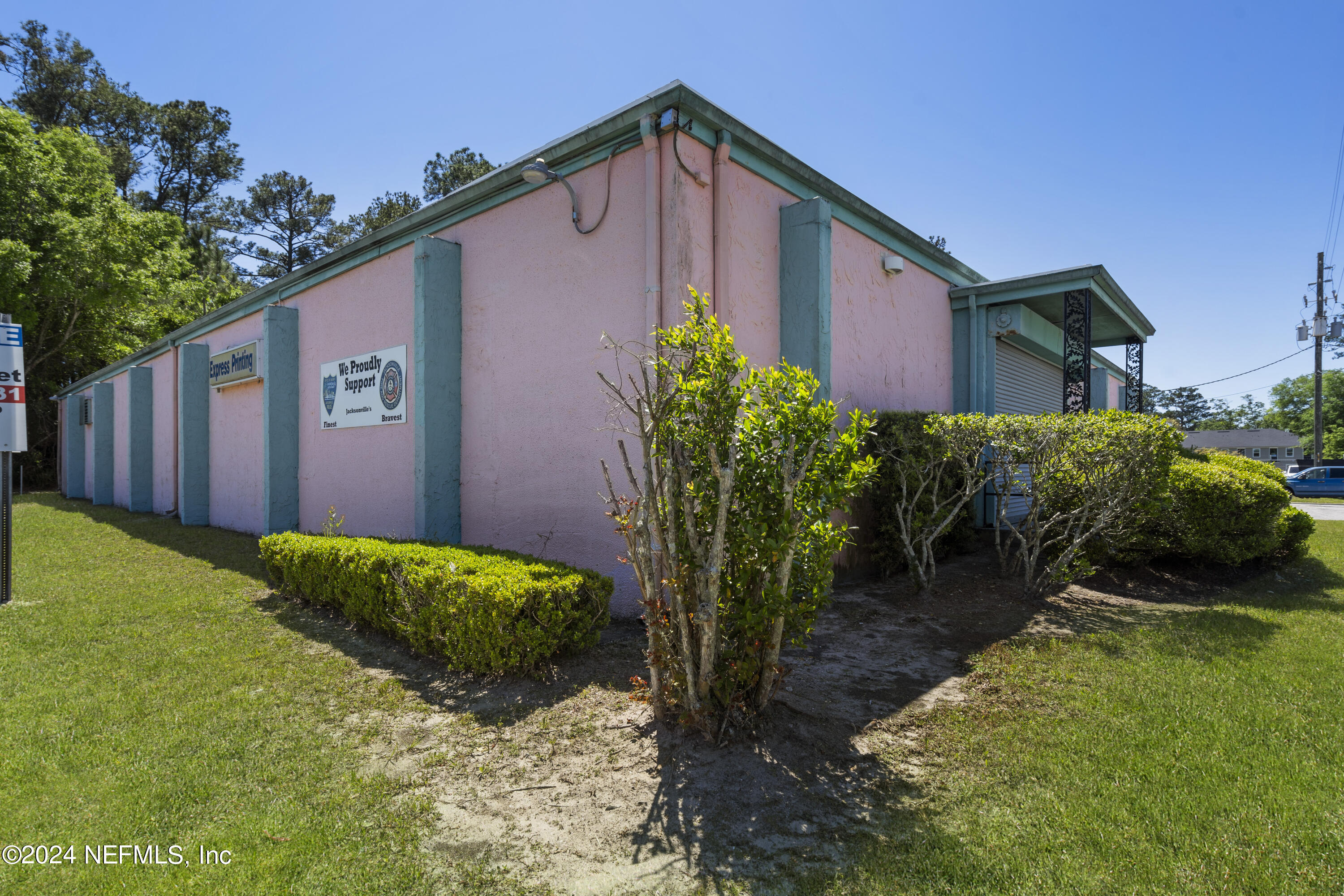 9840 INTERSTATE CENTER Drive