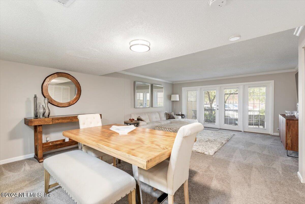 6616 LA MIRADA Drive E, 1