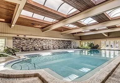 6616 LA MIRADA Drive E, 1