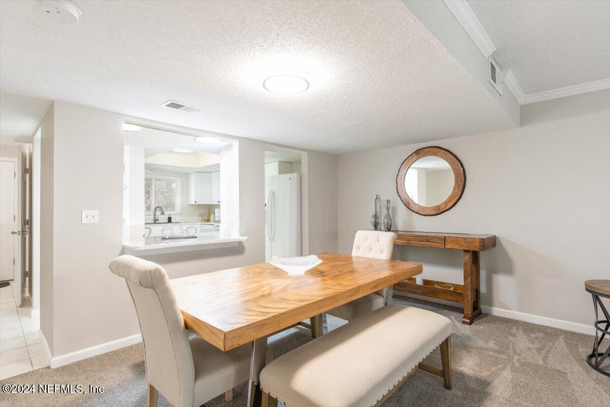 6616 LA MIRADA Drive E, 1