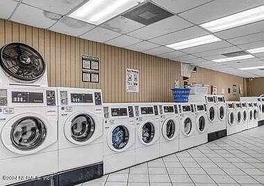 6616 LA MIRADA Drive E, 1