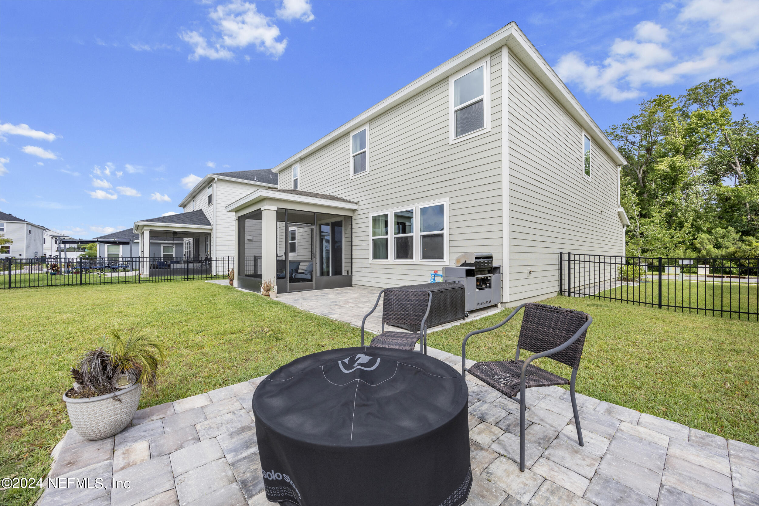 7638 SUNNYDALE Lane