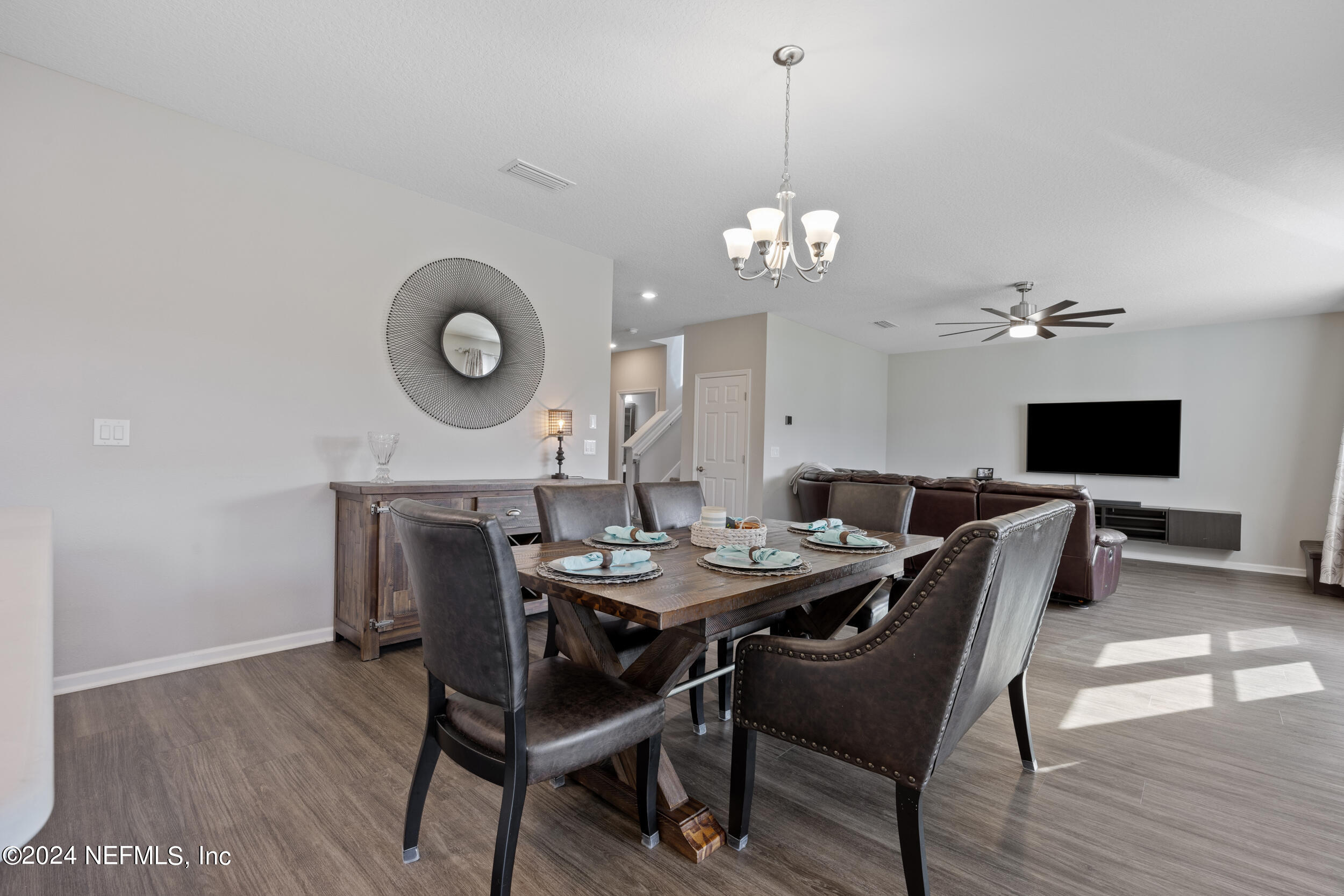 7638 SUNNYDALE Lane