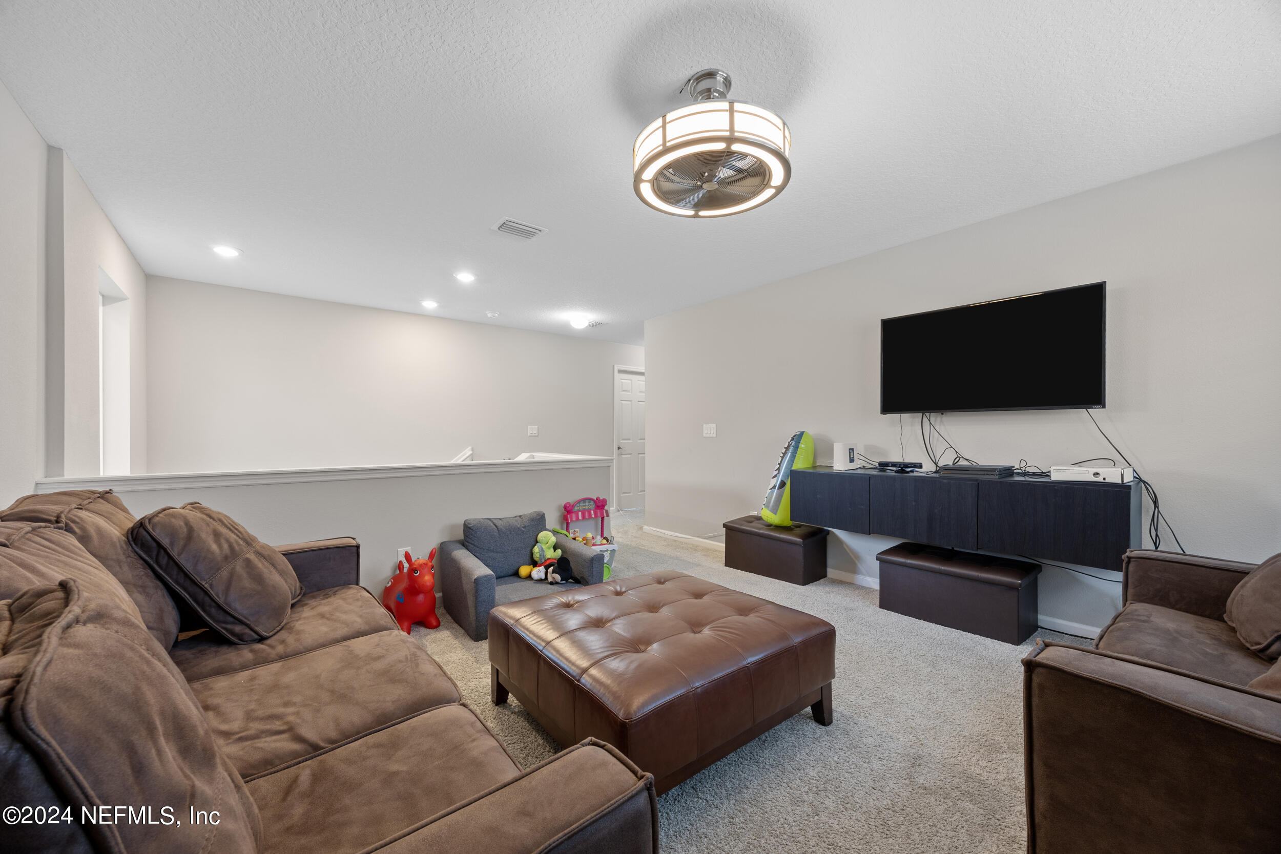 7638 SUNNYDALE Lane