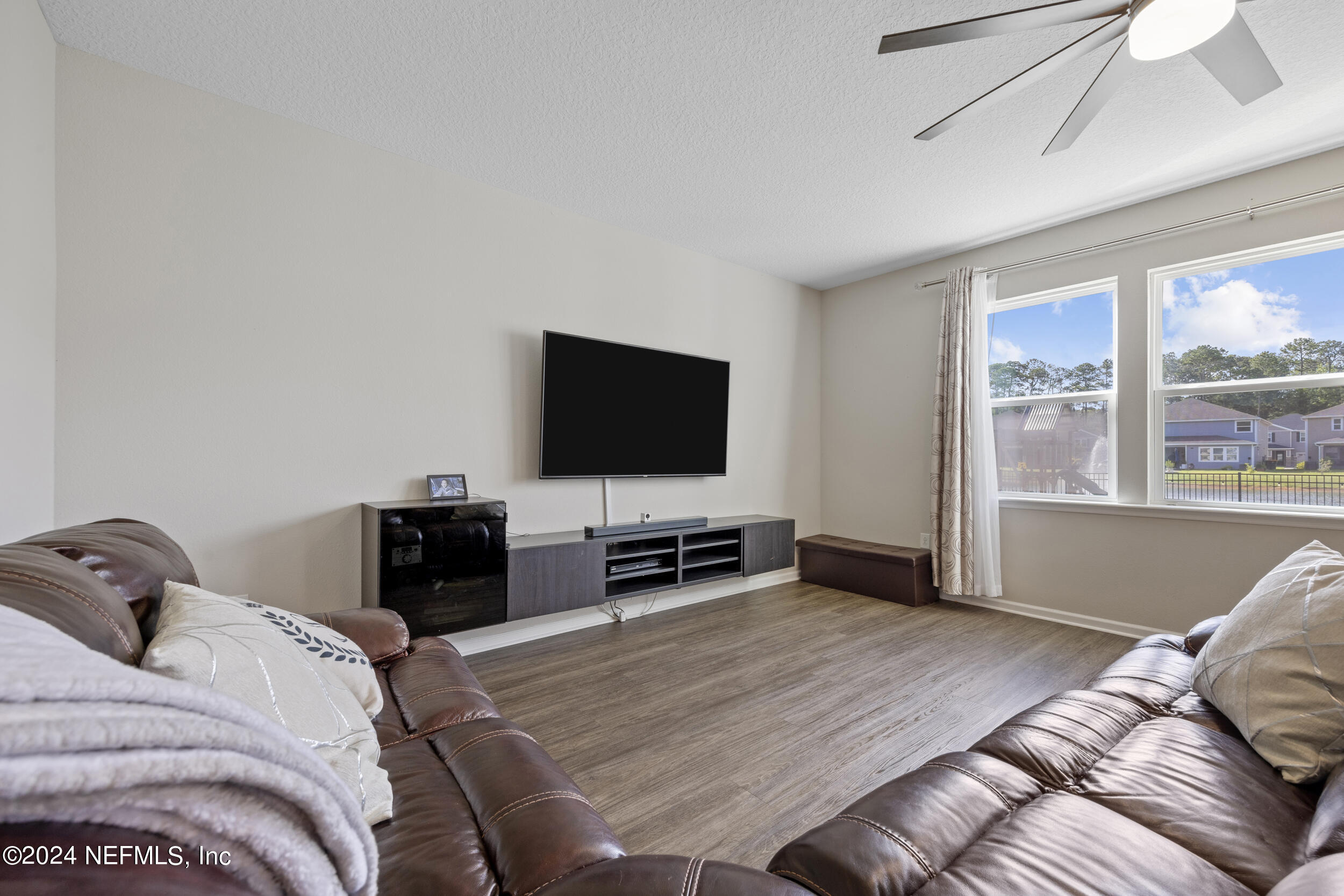 7638 SUNNYDALE Lane