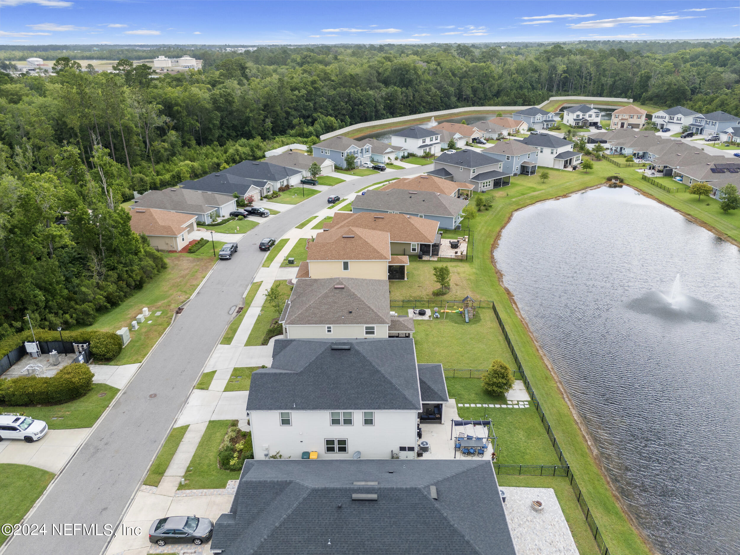 7638 SUNNYDALE Lane