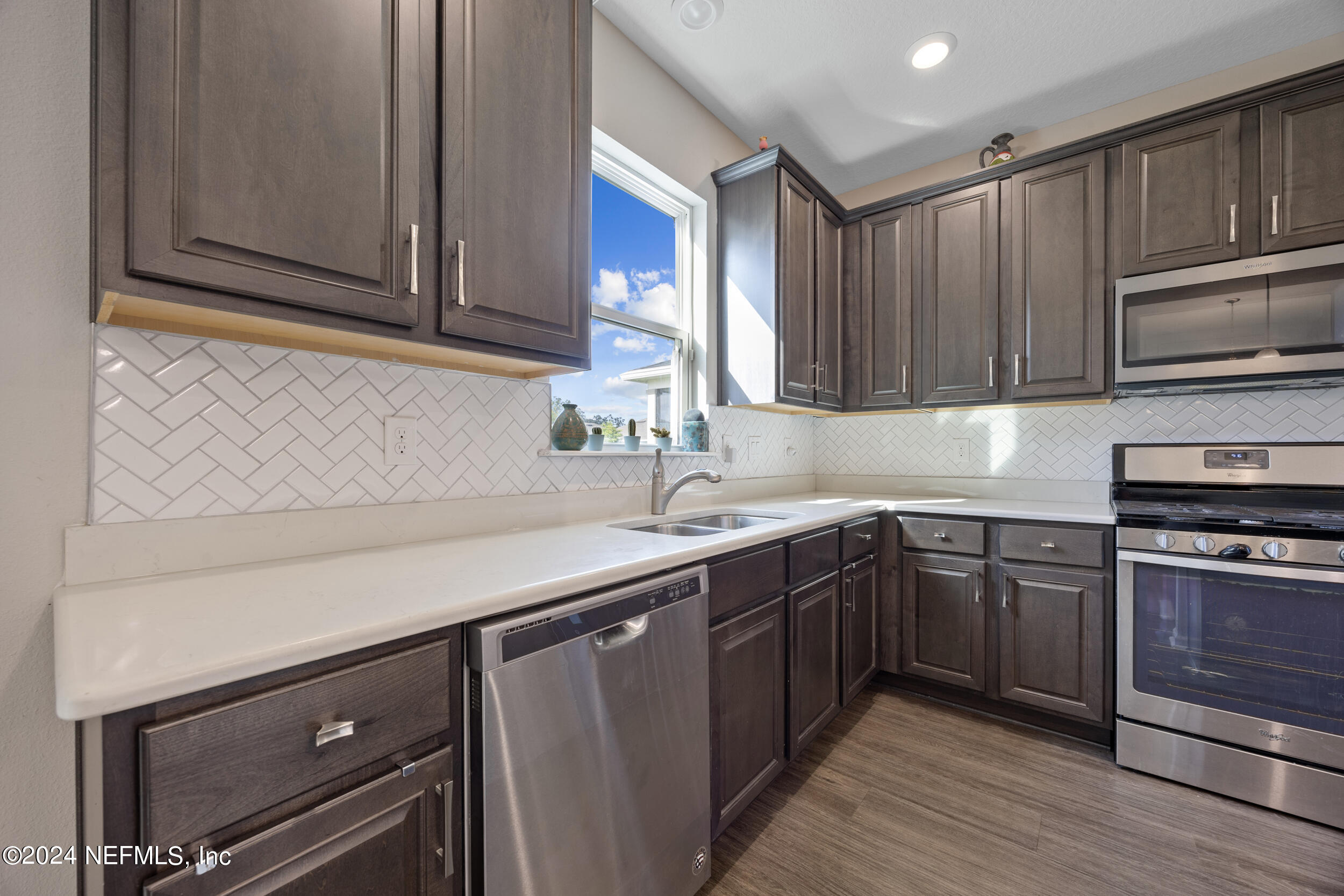 7638 SUNNYDALE Lane