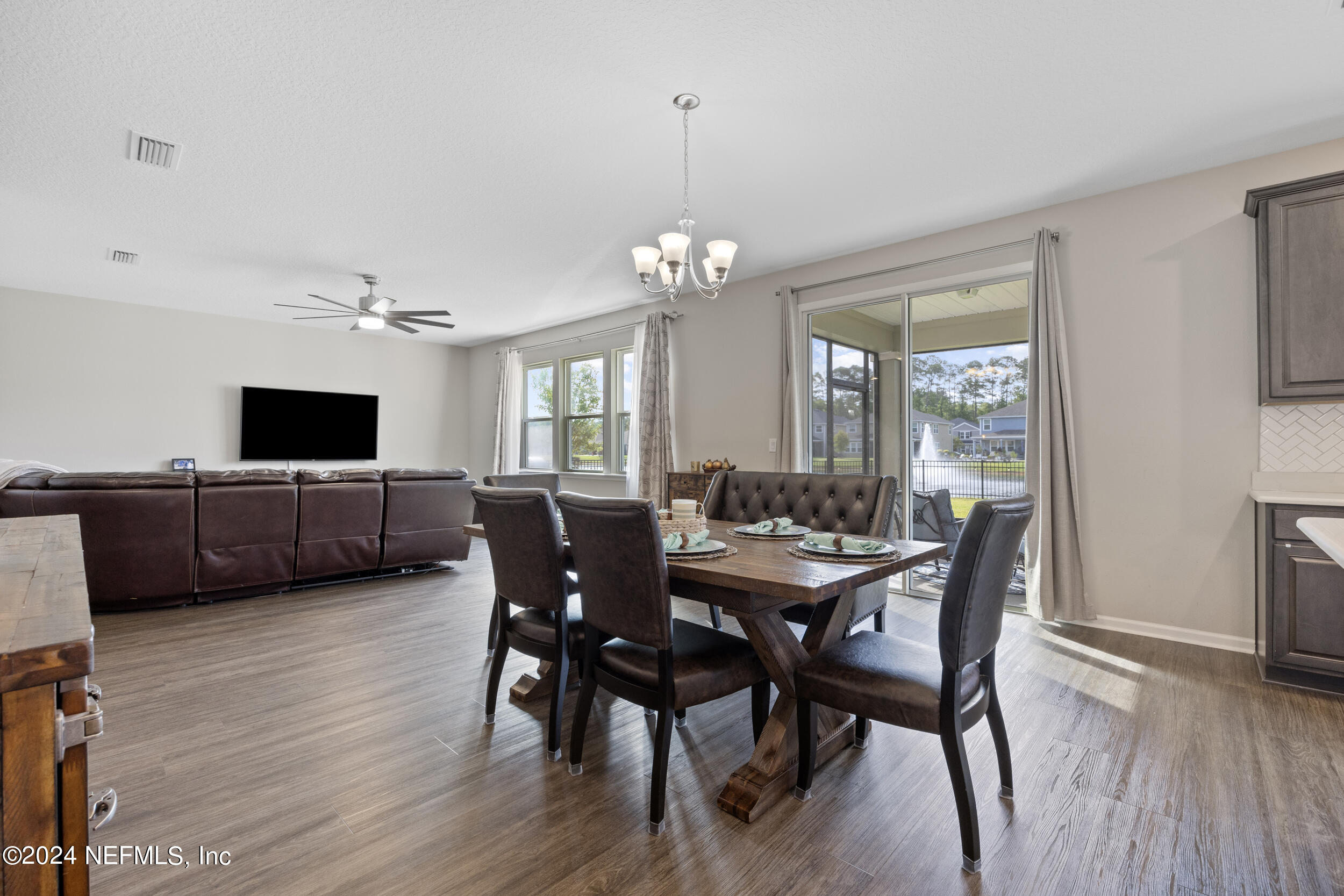 7638 SUNNYDALE Lane