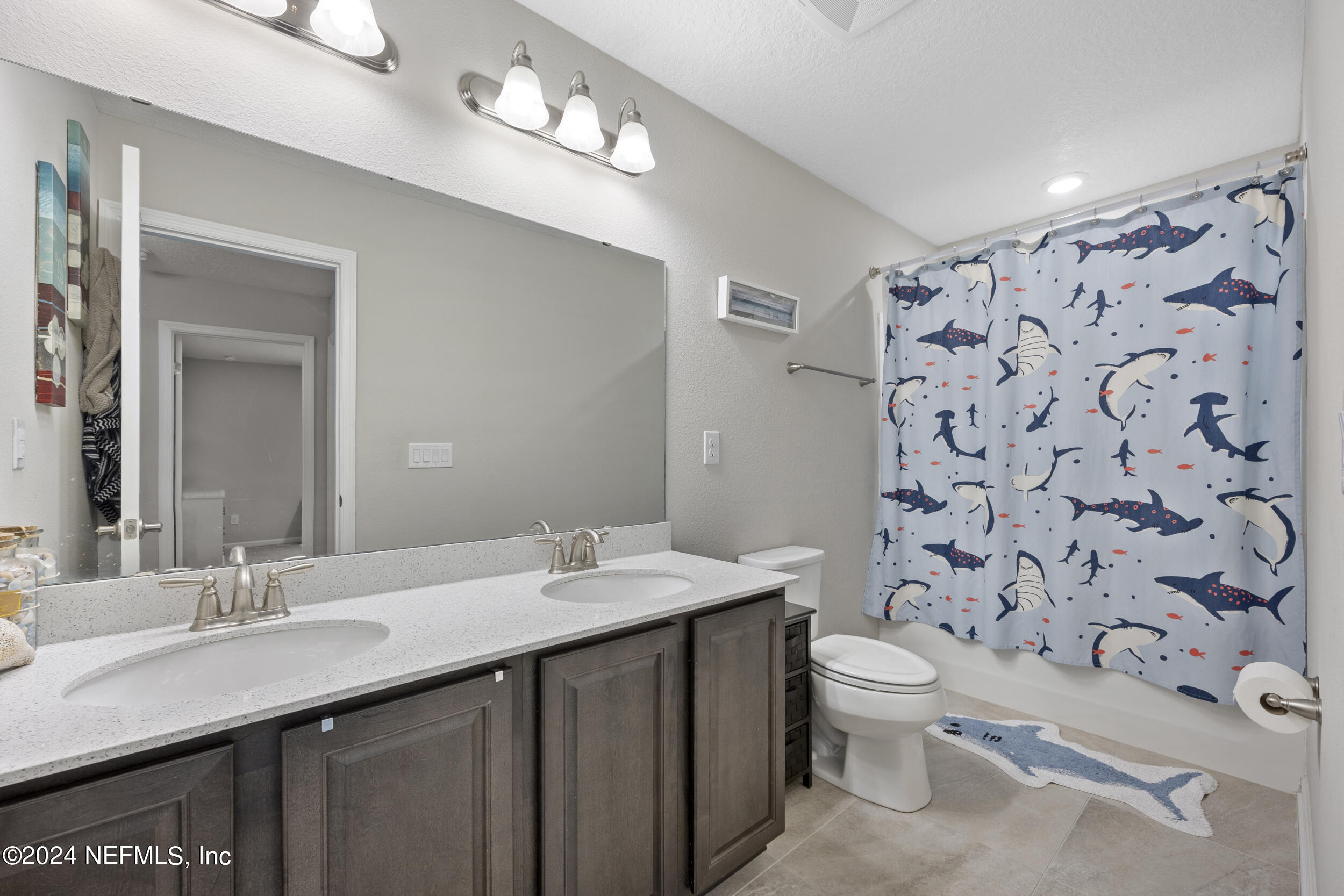 7638 SUNNYDALE Lane