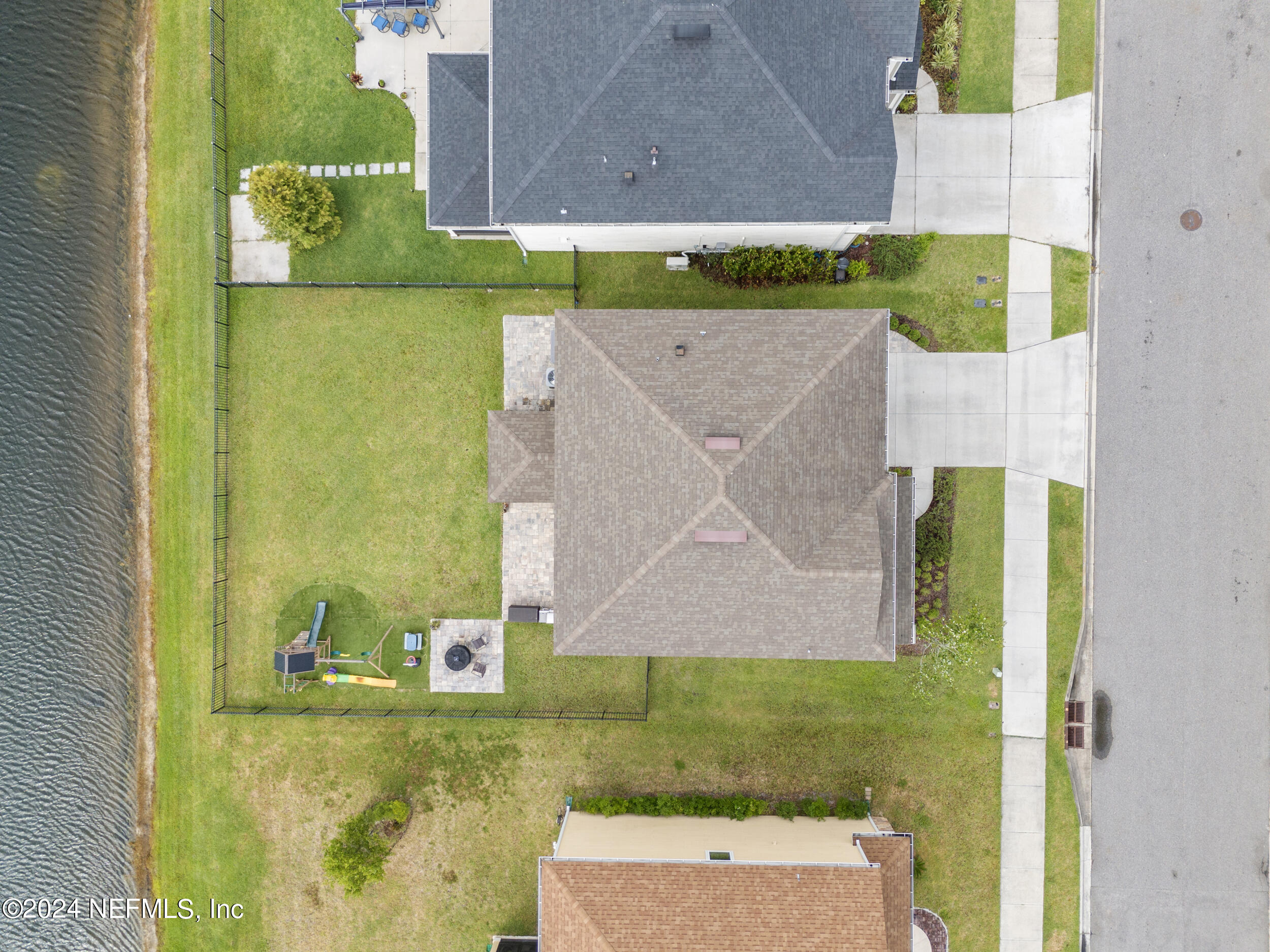 7638 SUNNYDALE Lane
