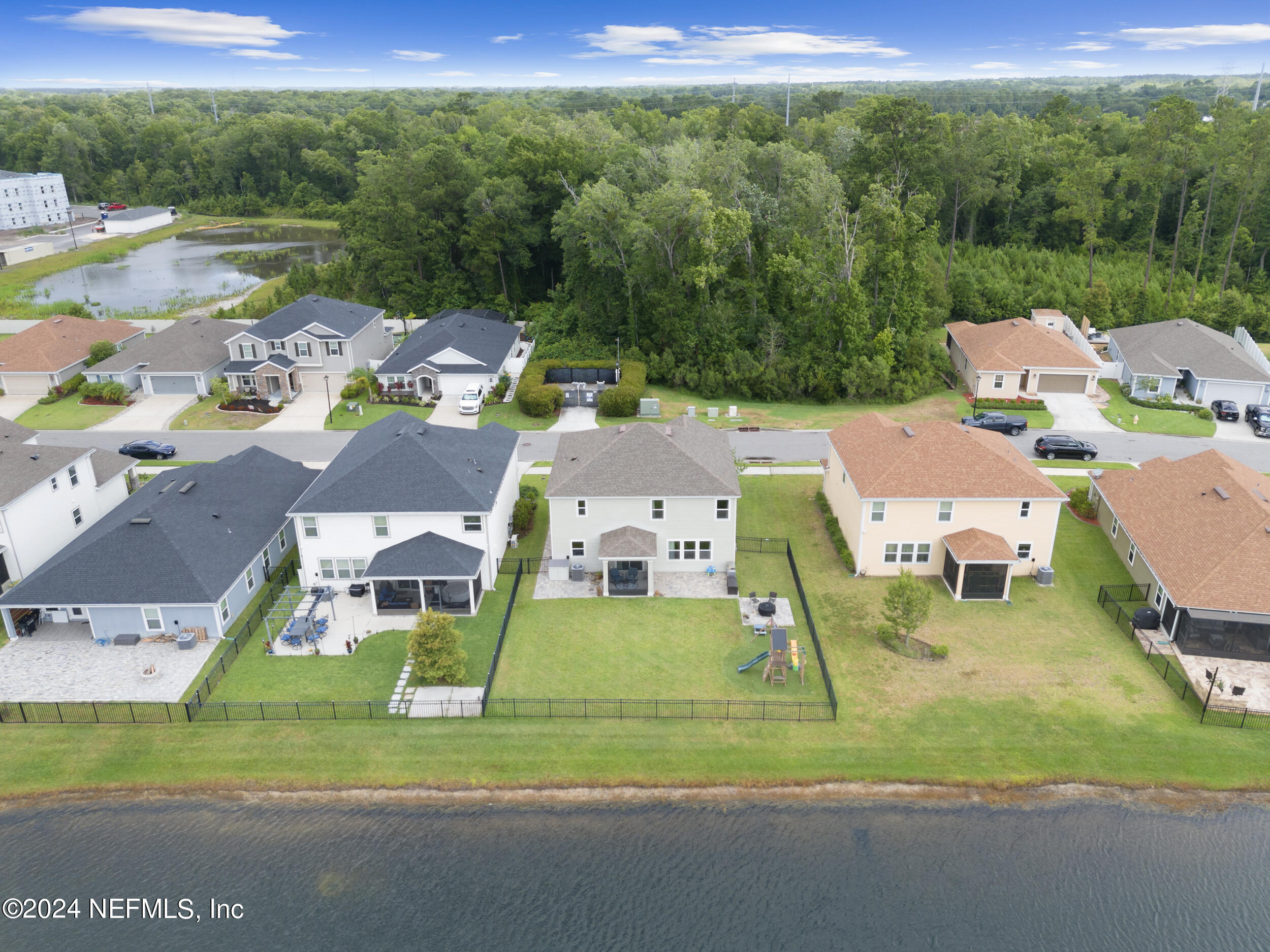 7638 SUNNYDALE Lane