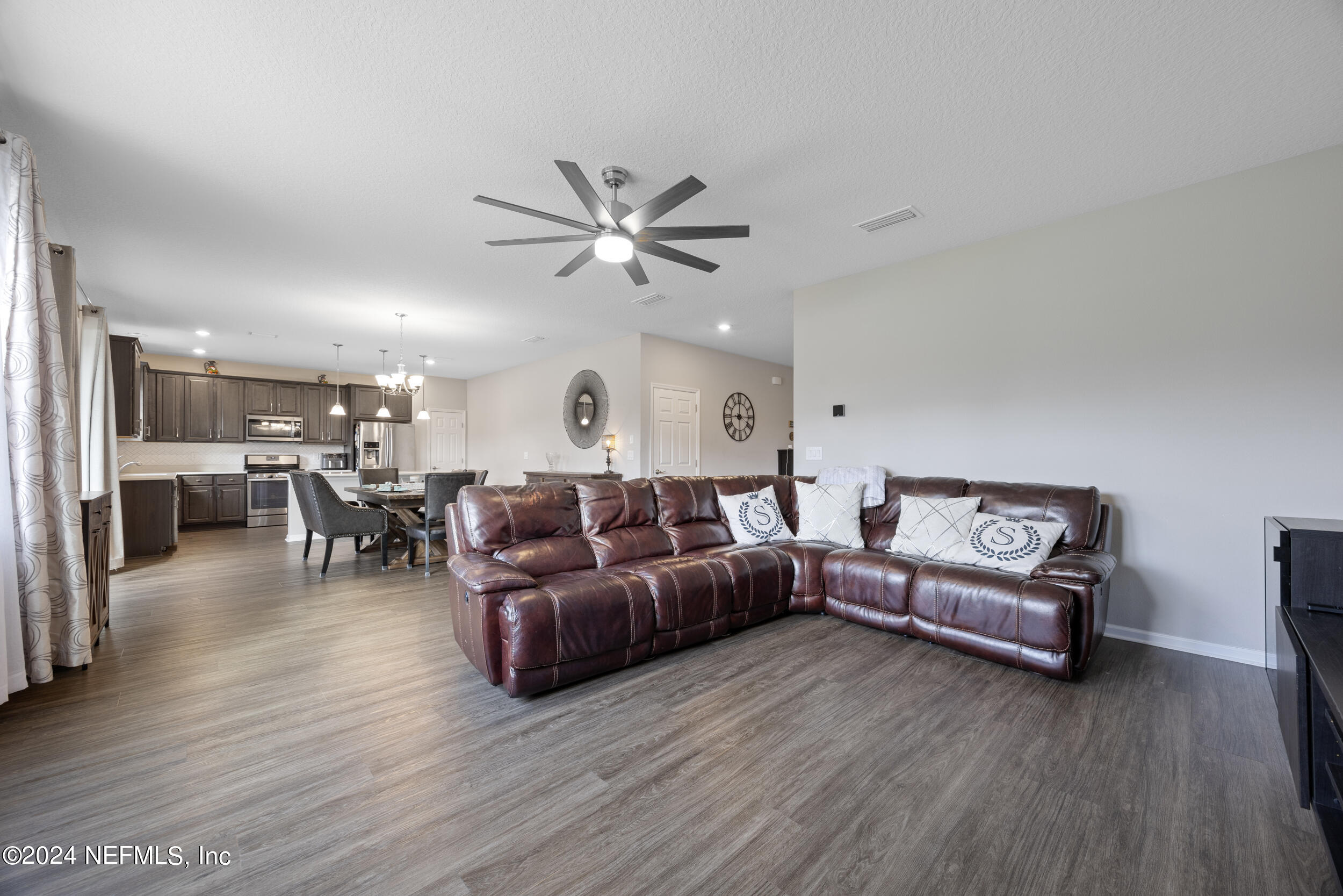 7638 SUNNYDALE Lane