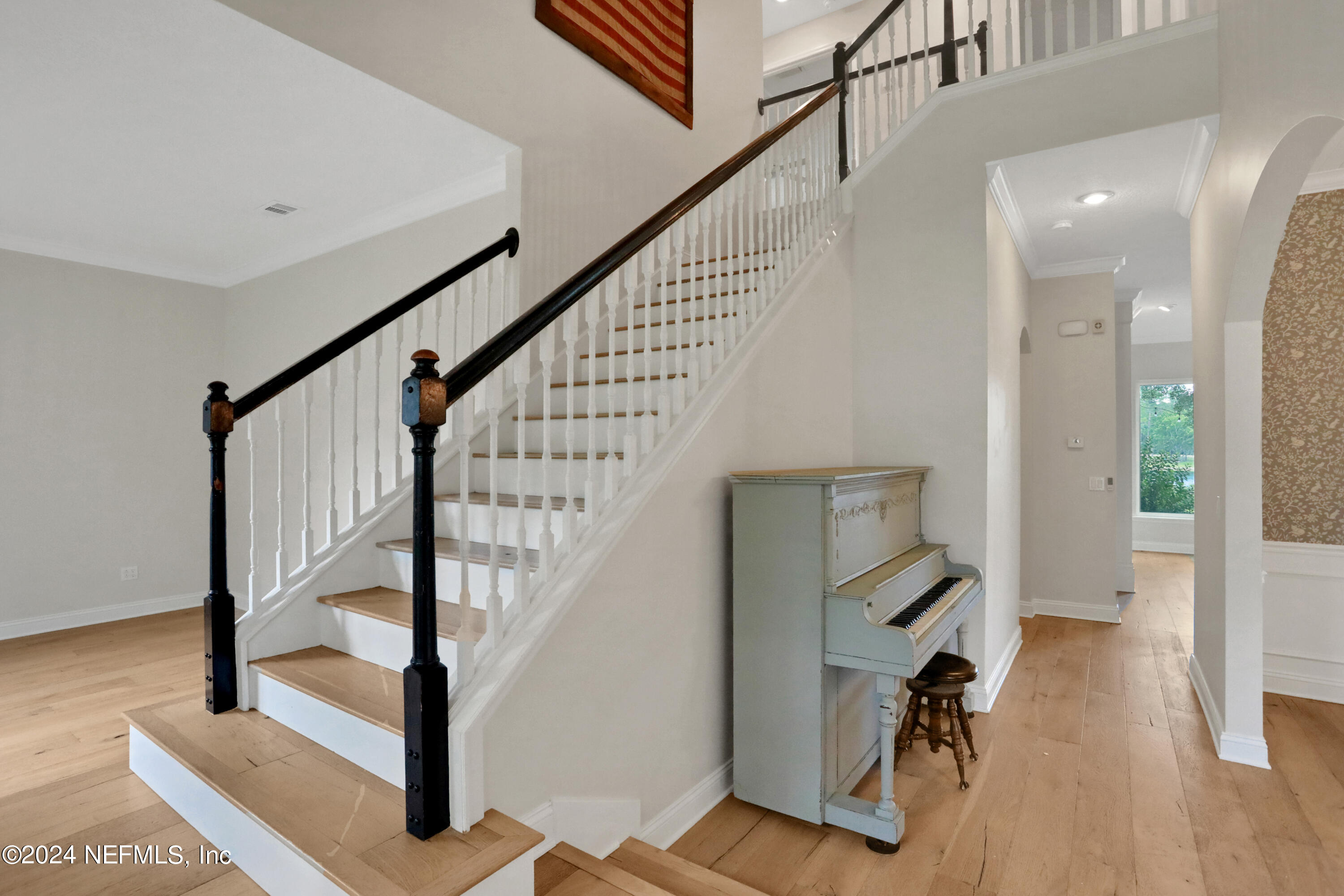 1131 EAGLE POINT Drive