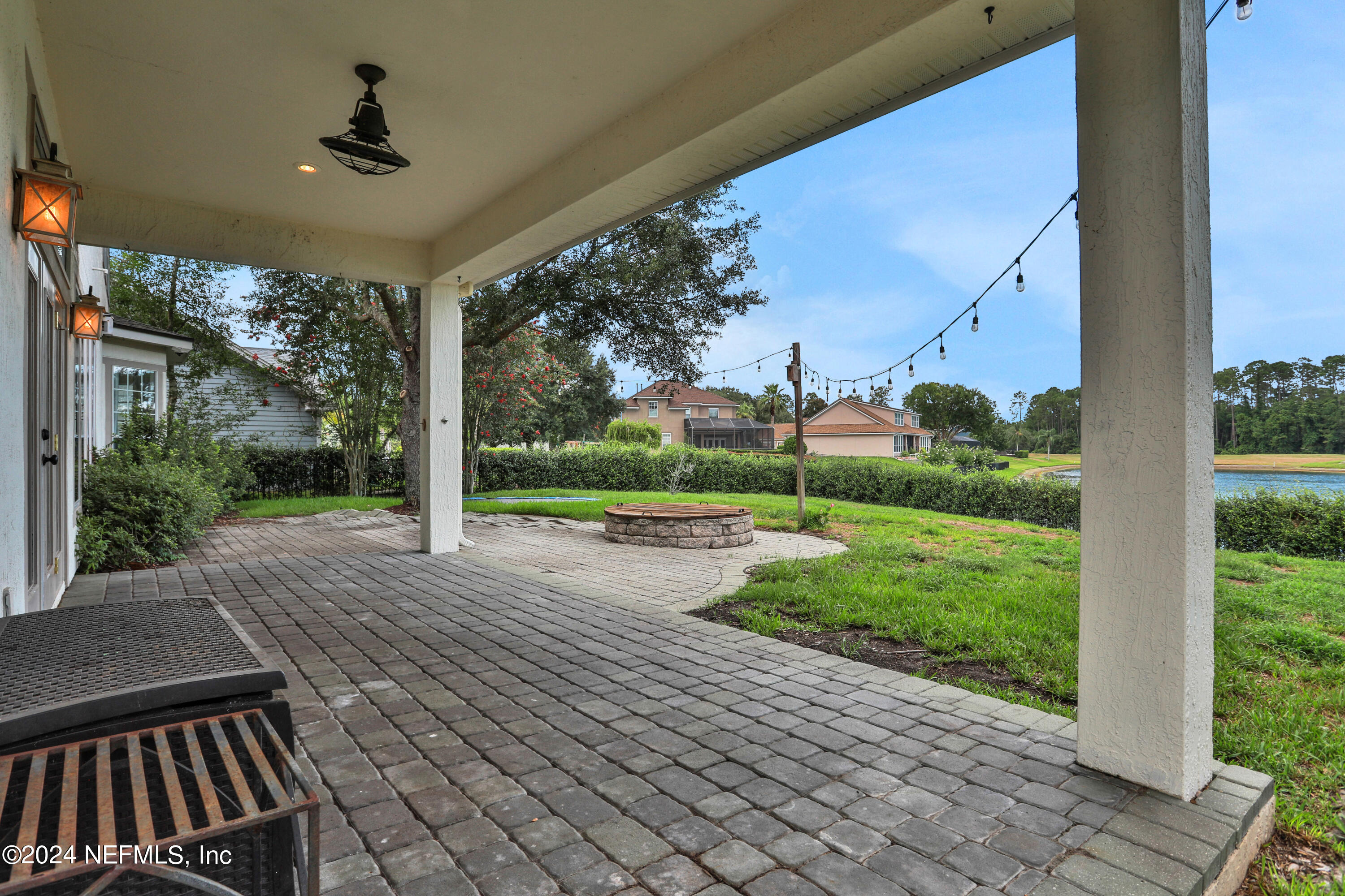1131 EAGLE POINT Drive