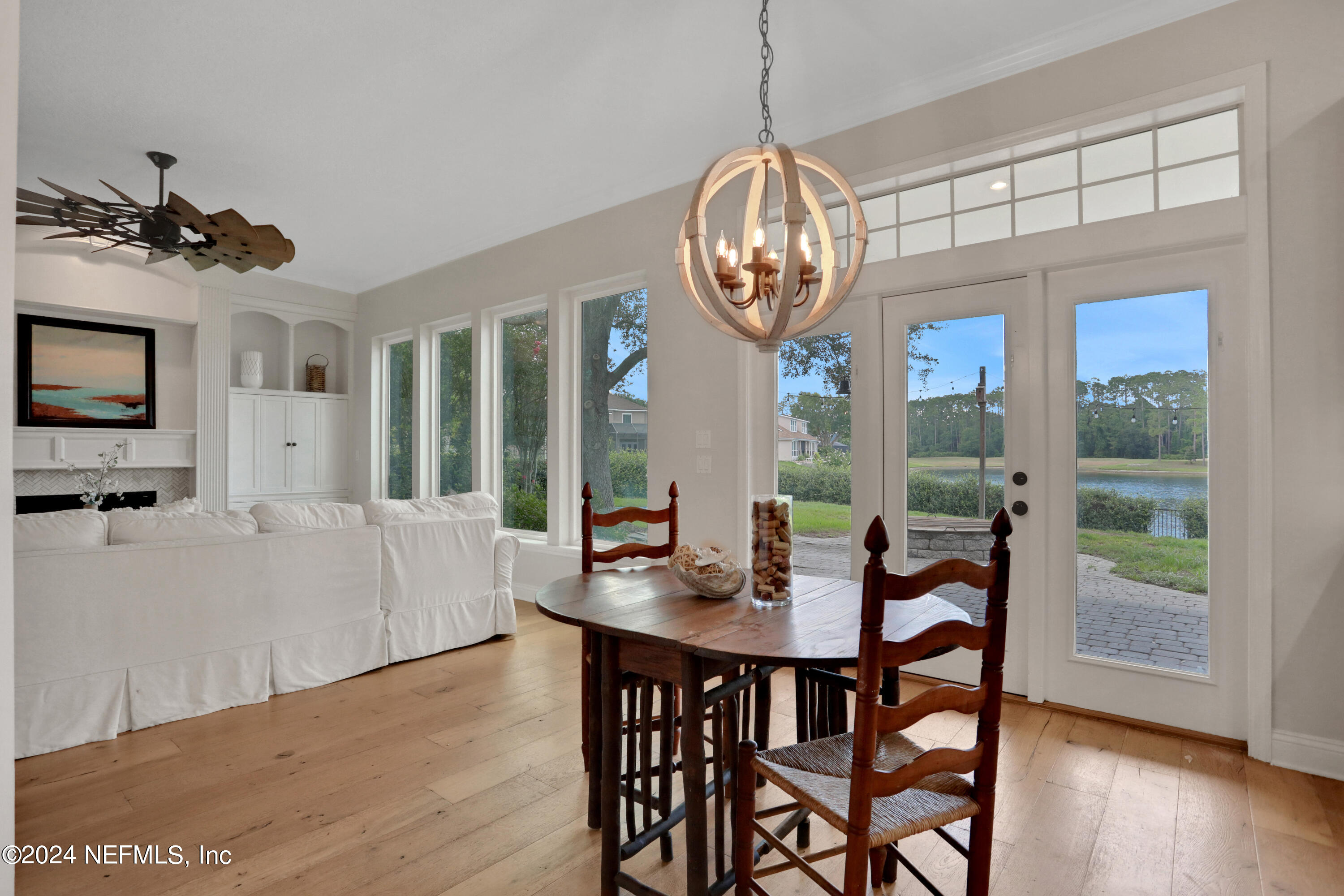 1131 EAGLE POINT Drive