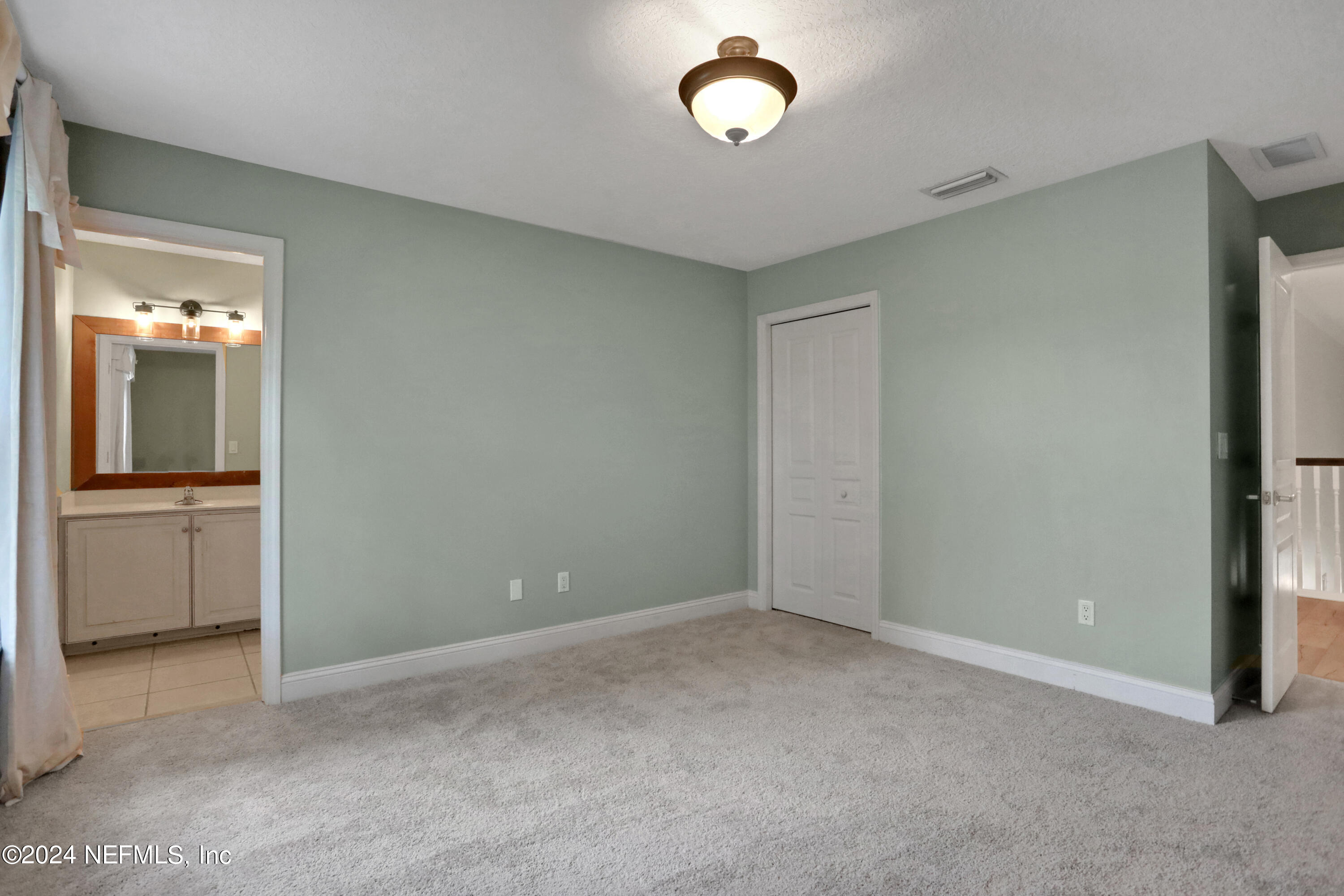 1131 EAGLE POINT Drive