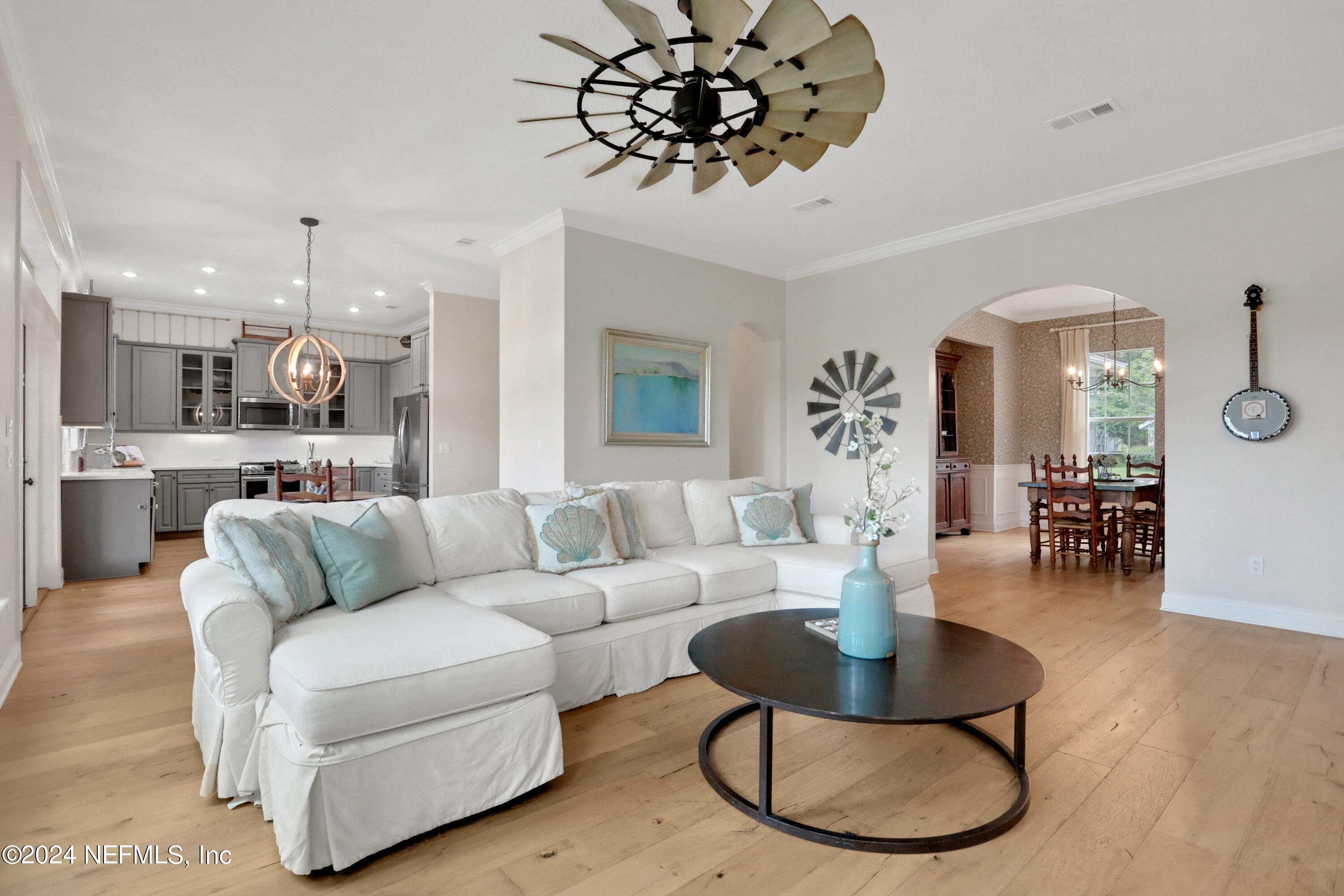 1131 EAGLE POINT Drive