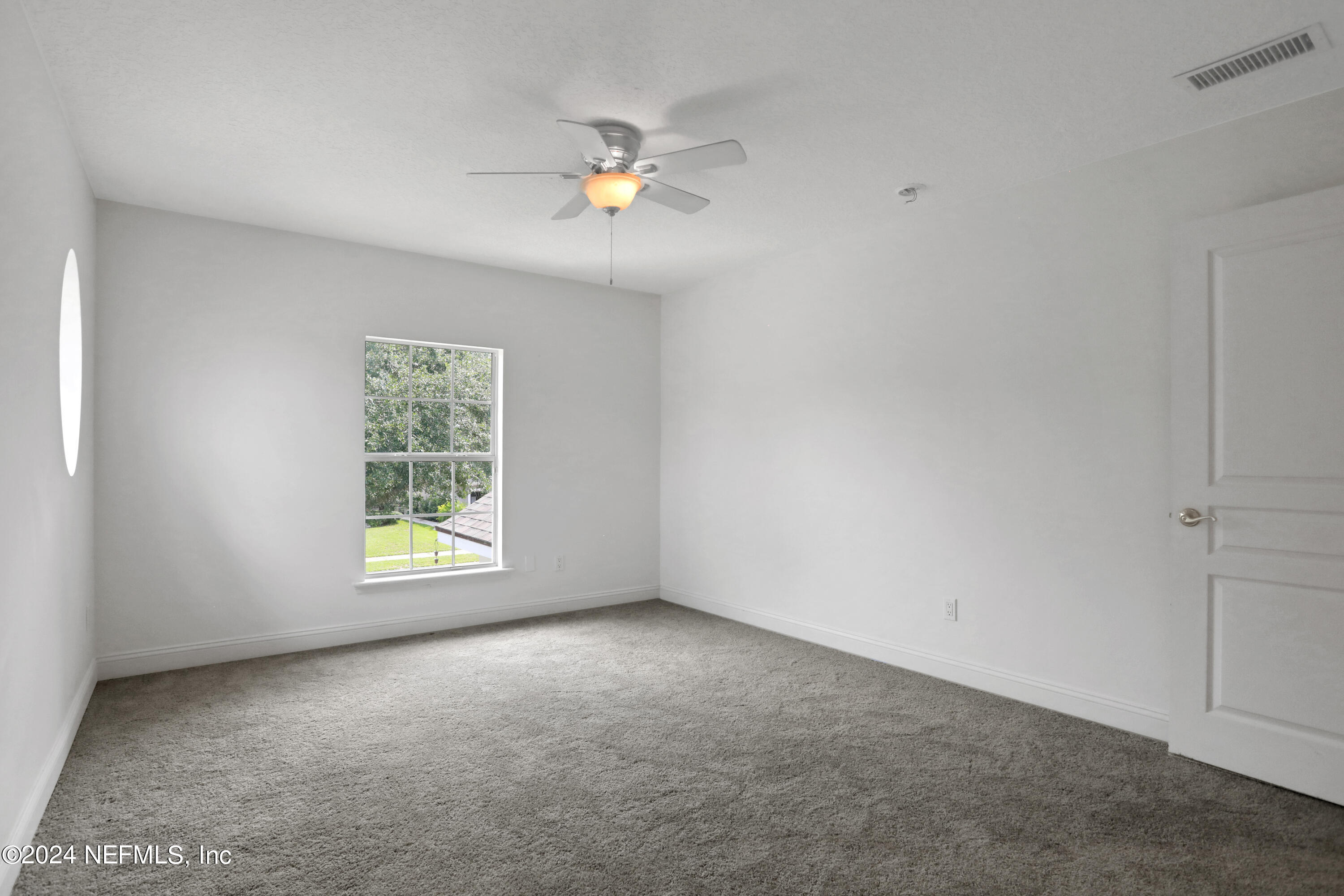 1131 EAGLE POINT Drive