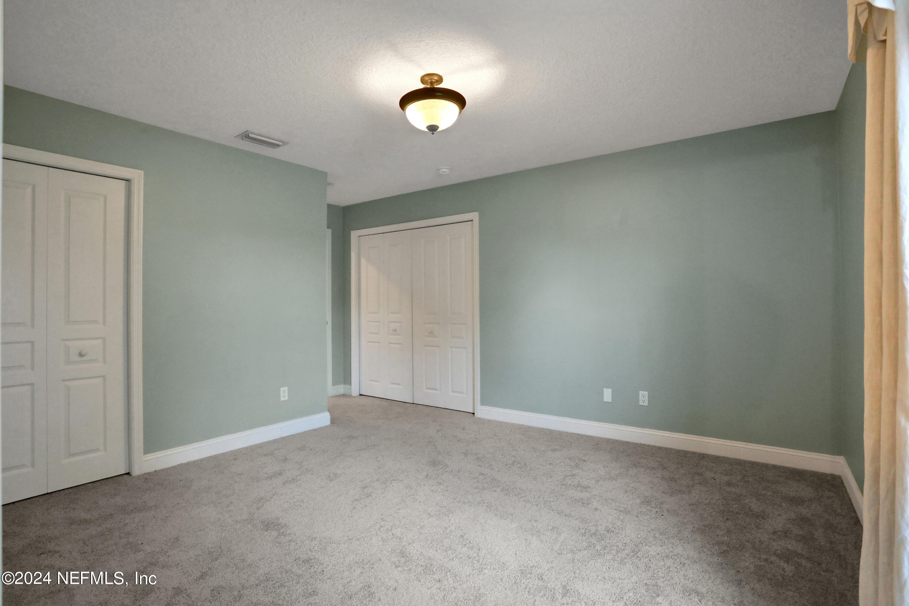 1131 EAGLE POINT Drive