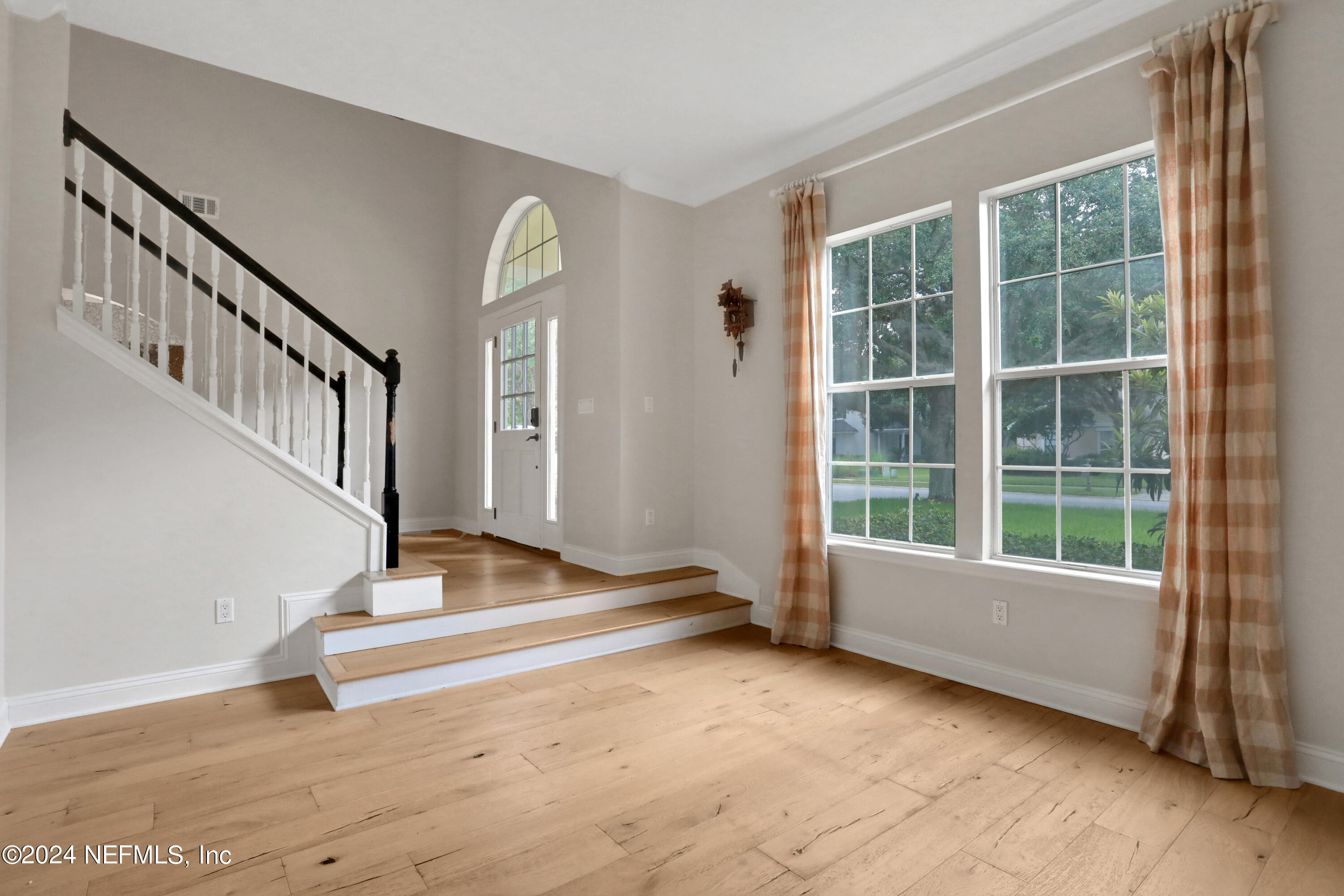 1131 EAGLE POINT Drive