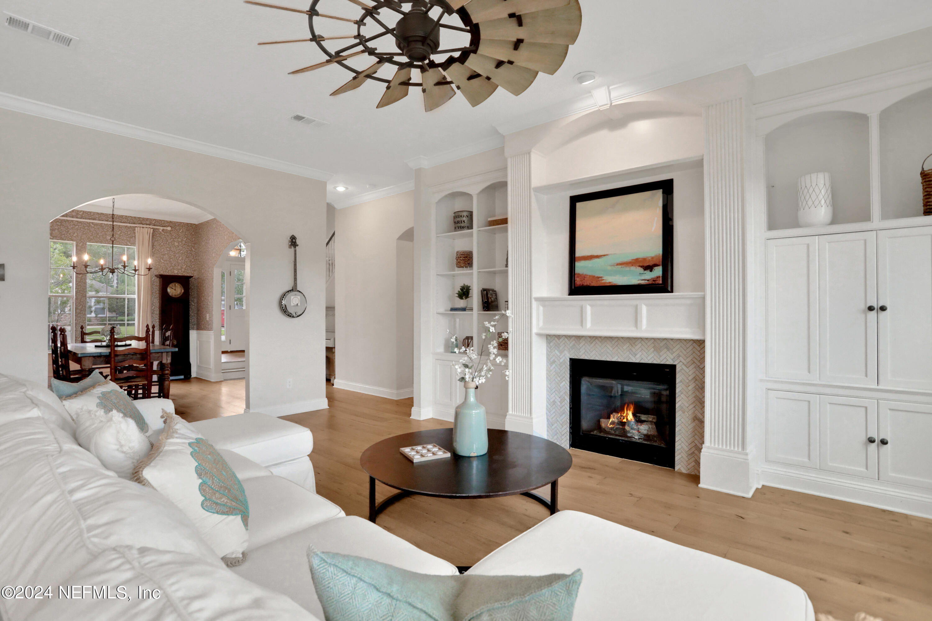 1131 EAGLE POINT Drive