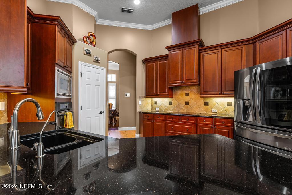 3639 SUNSET OAK Drive