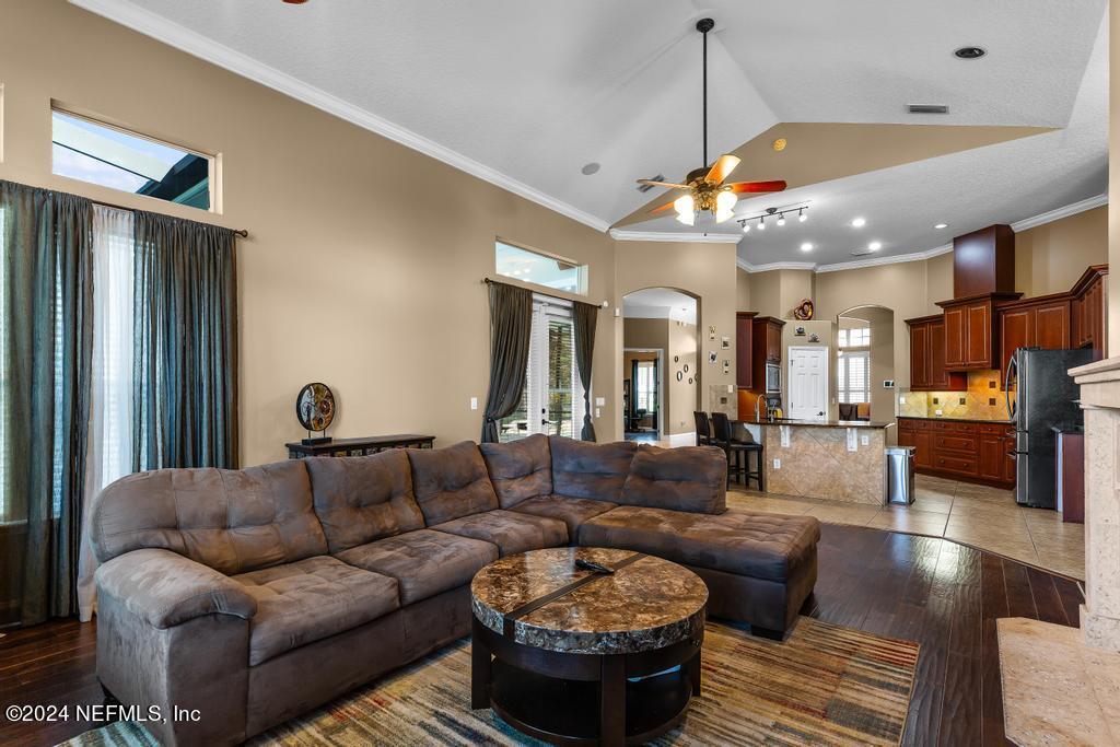 3639 SUNSET OAK Drive