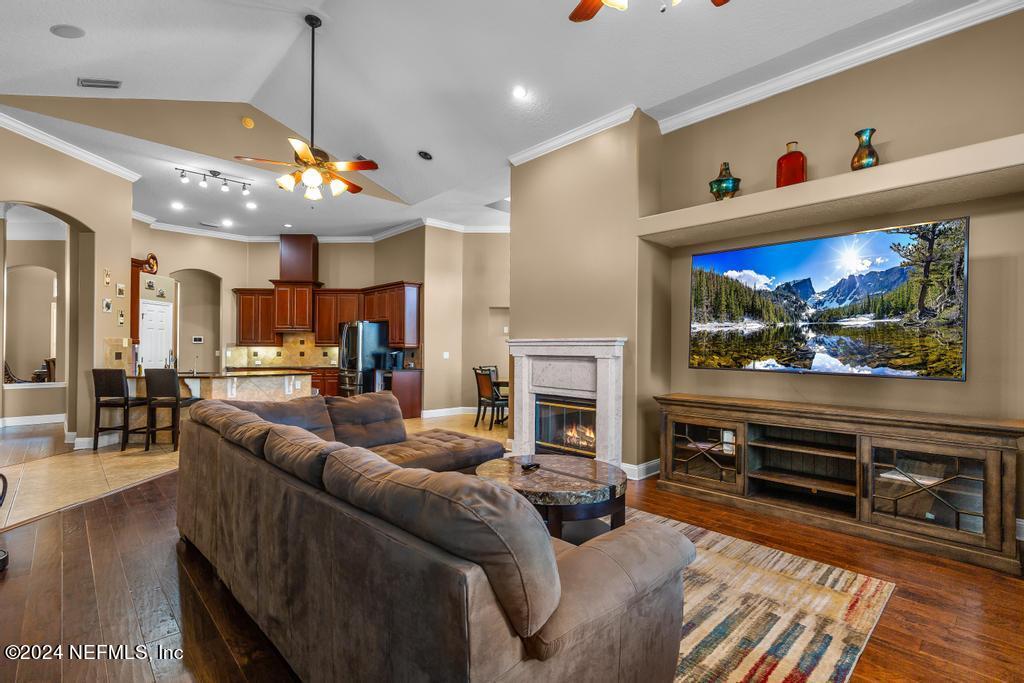 3639 SUNSET OAK Drive