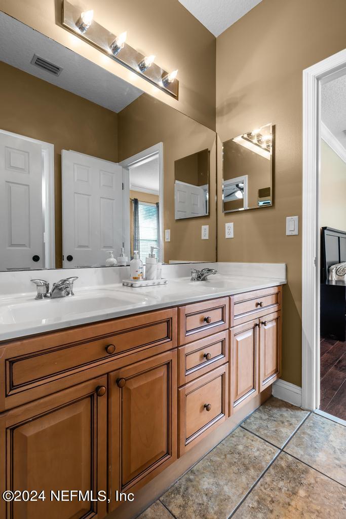 3639 SUNSET OAK Drive