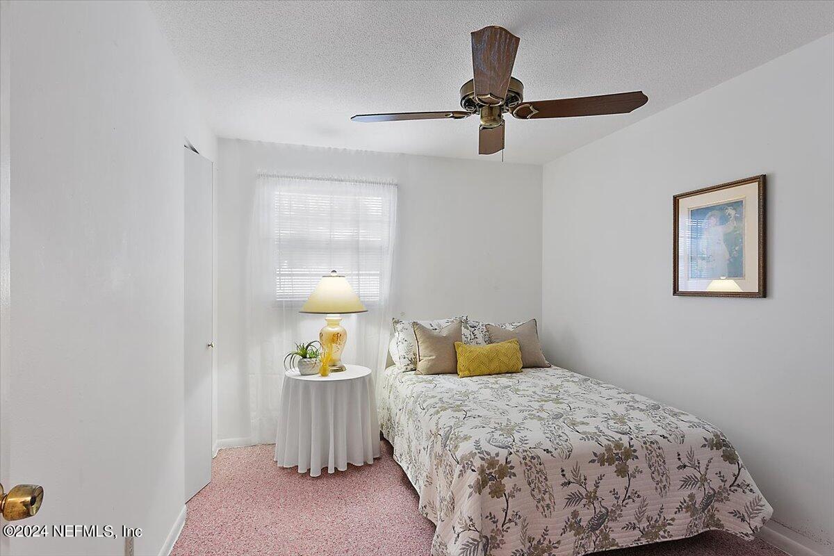 1178 KNOLL DR Drive W