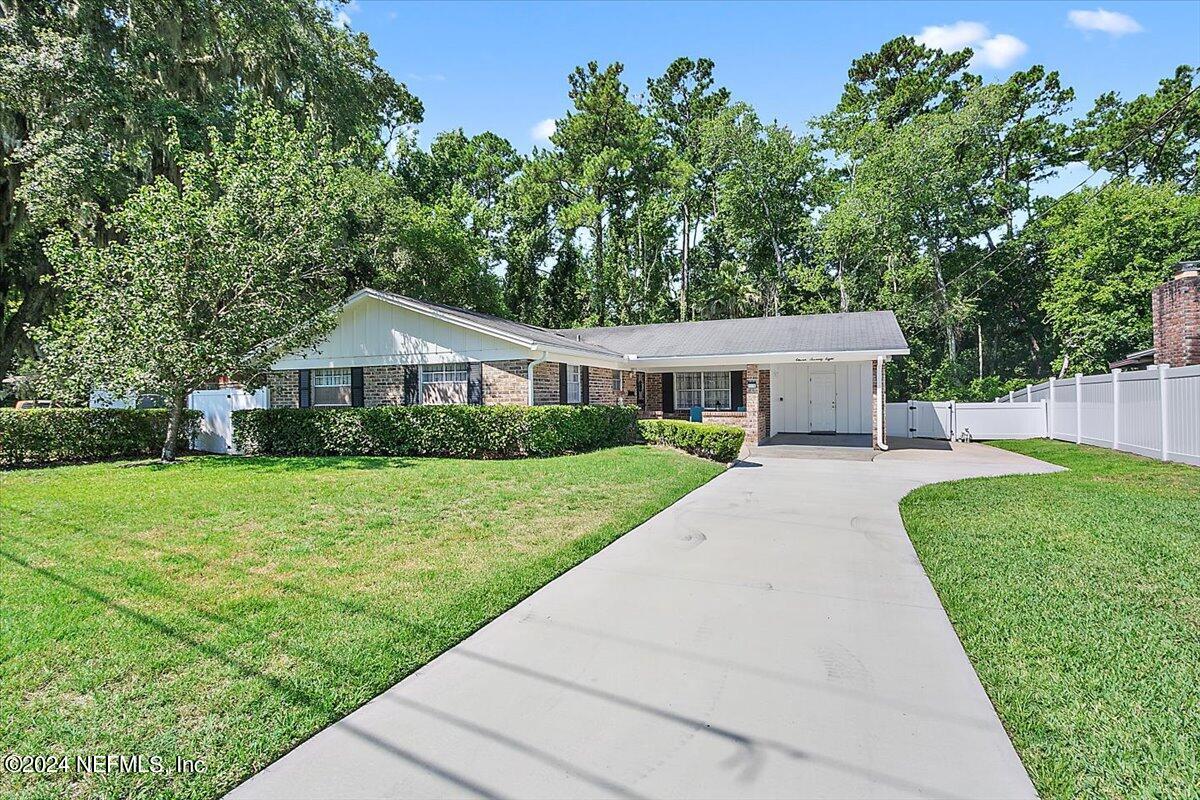 1178 KNOLL DR Drive W