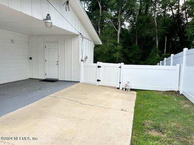 1178 KNOLL DR Drive W