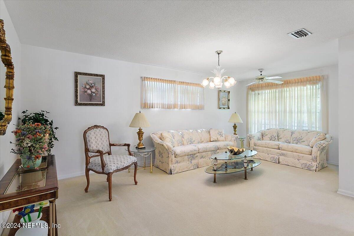 1178 KNOLL DR Drive W