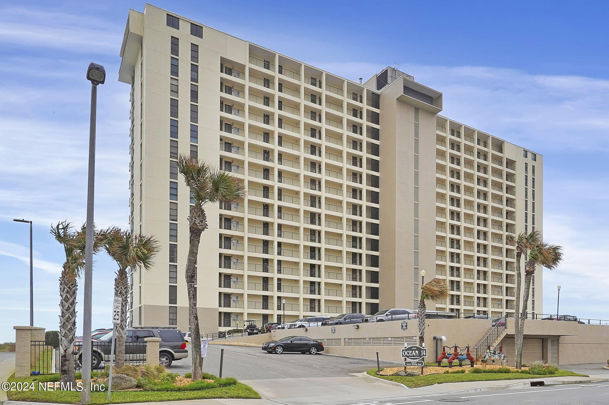 1301 1ST Street, 1206