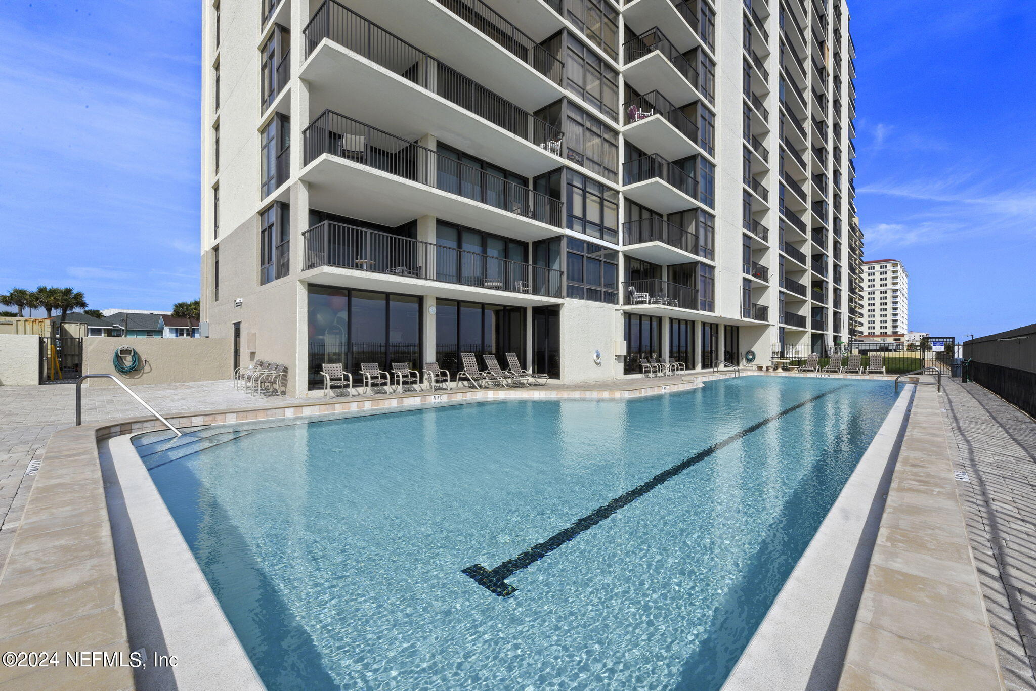 1301 1ST Street, 1206