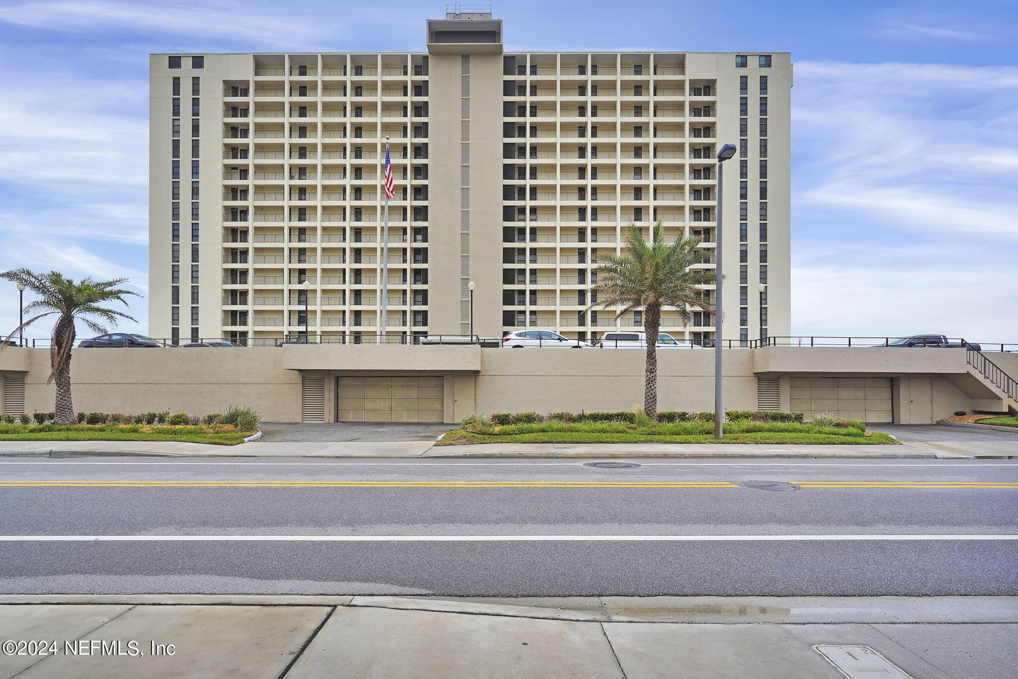 1301 1ST Street, 1206