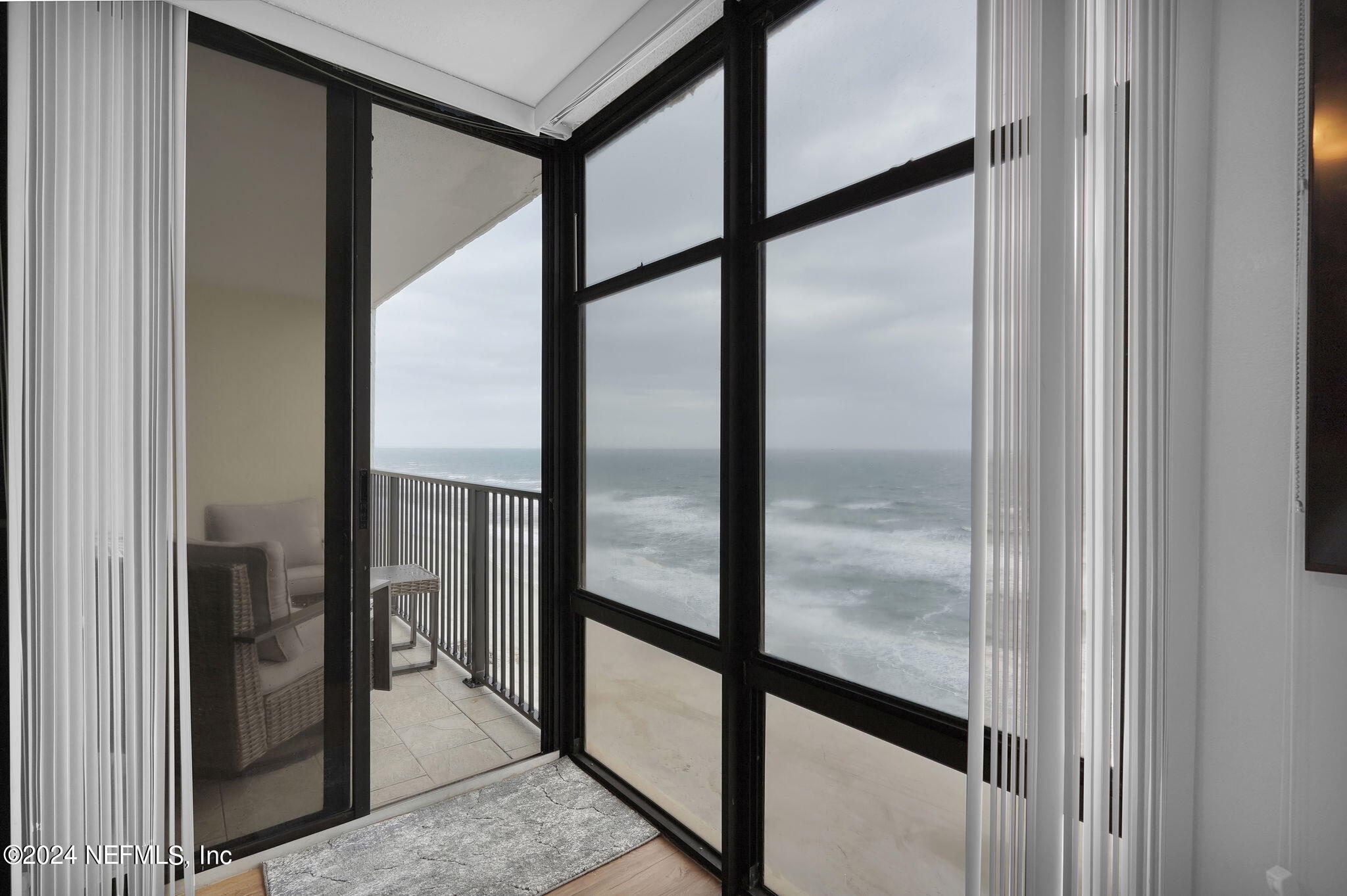 1301 1ST Street, 1206