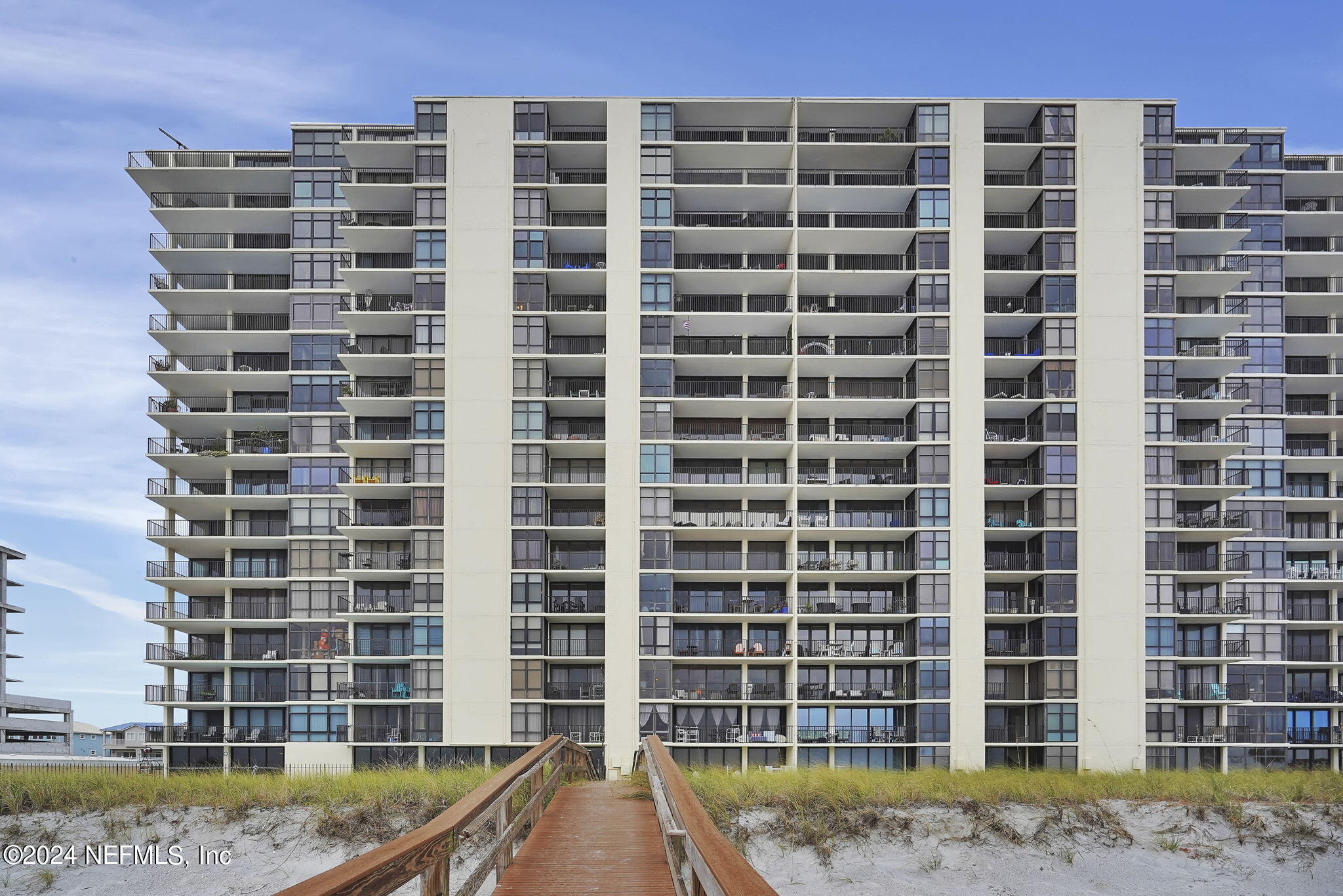 1301 1ST Street, 1206