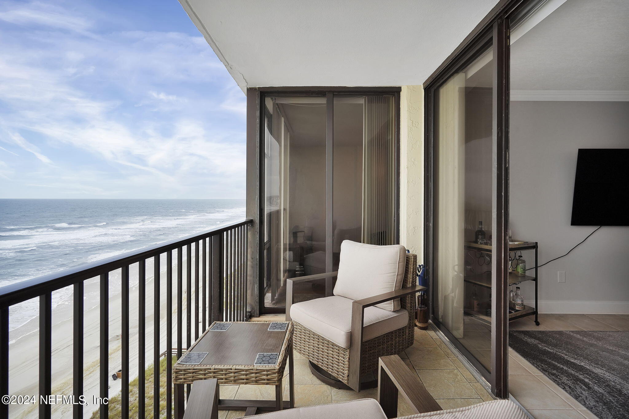 1301 1ST Street, 1206