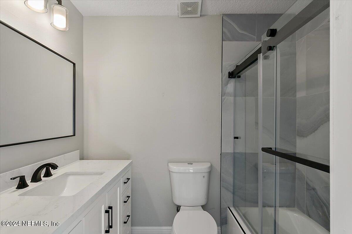 8111 SUMMERSIDE Circle