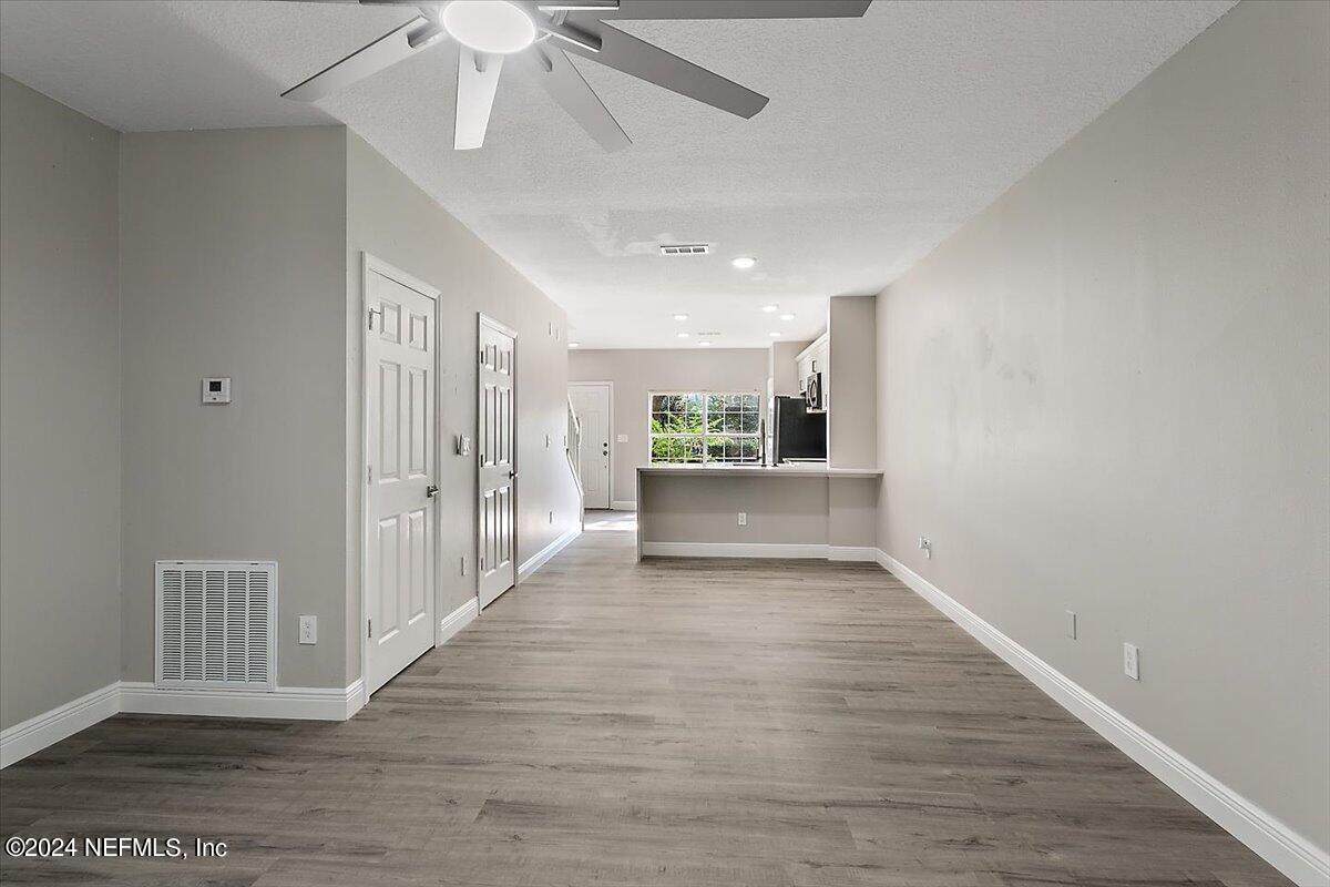 8111 SUMMERSIDE Circle